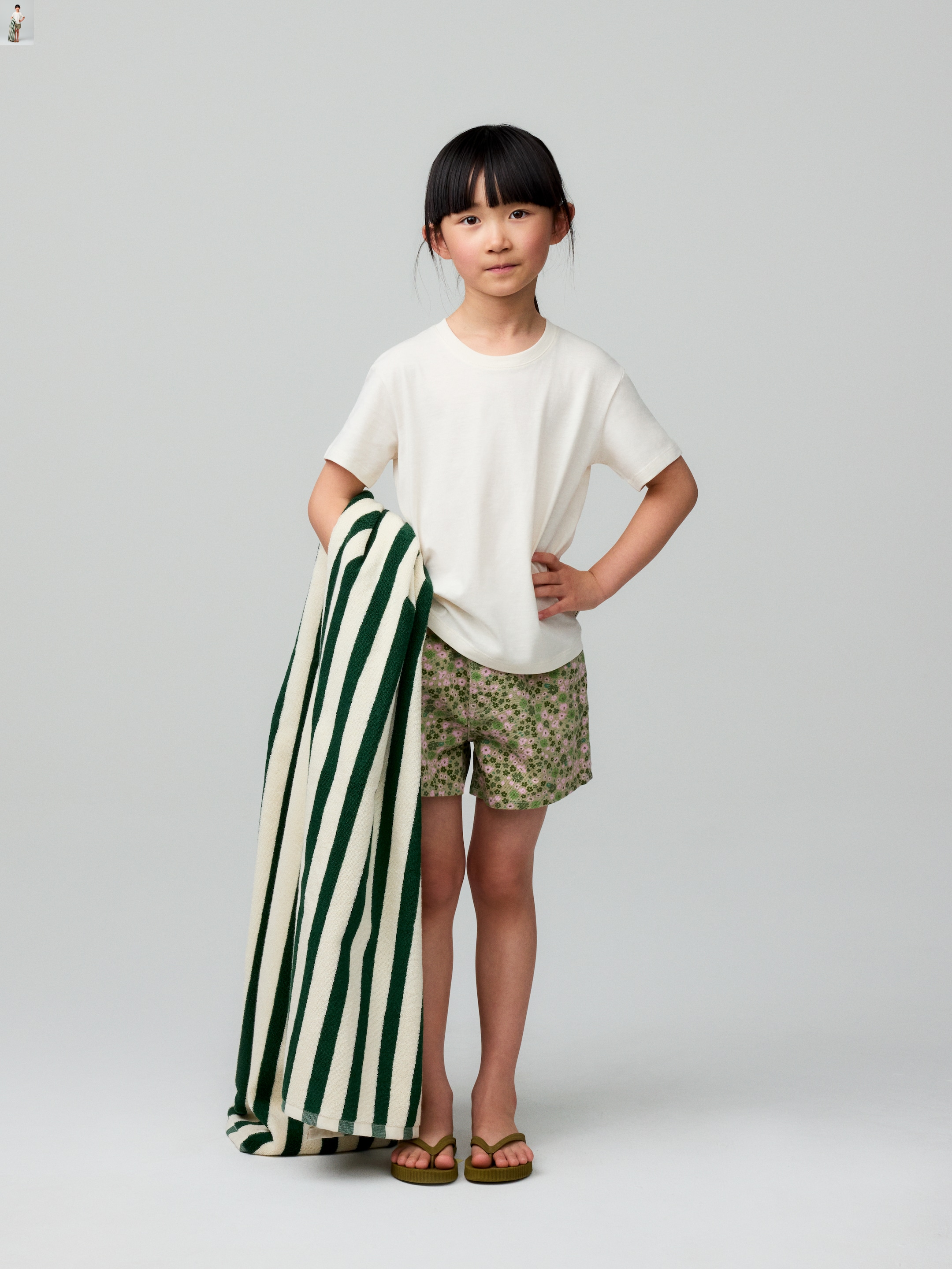 Shorts in denim - Verde kaki/Fiori rosa - Relaxed fit - Children - StillMedia/Environmental - 1