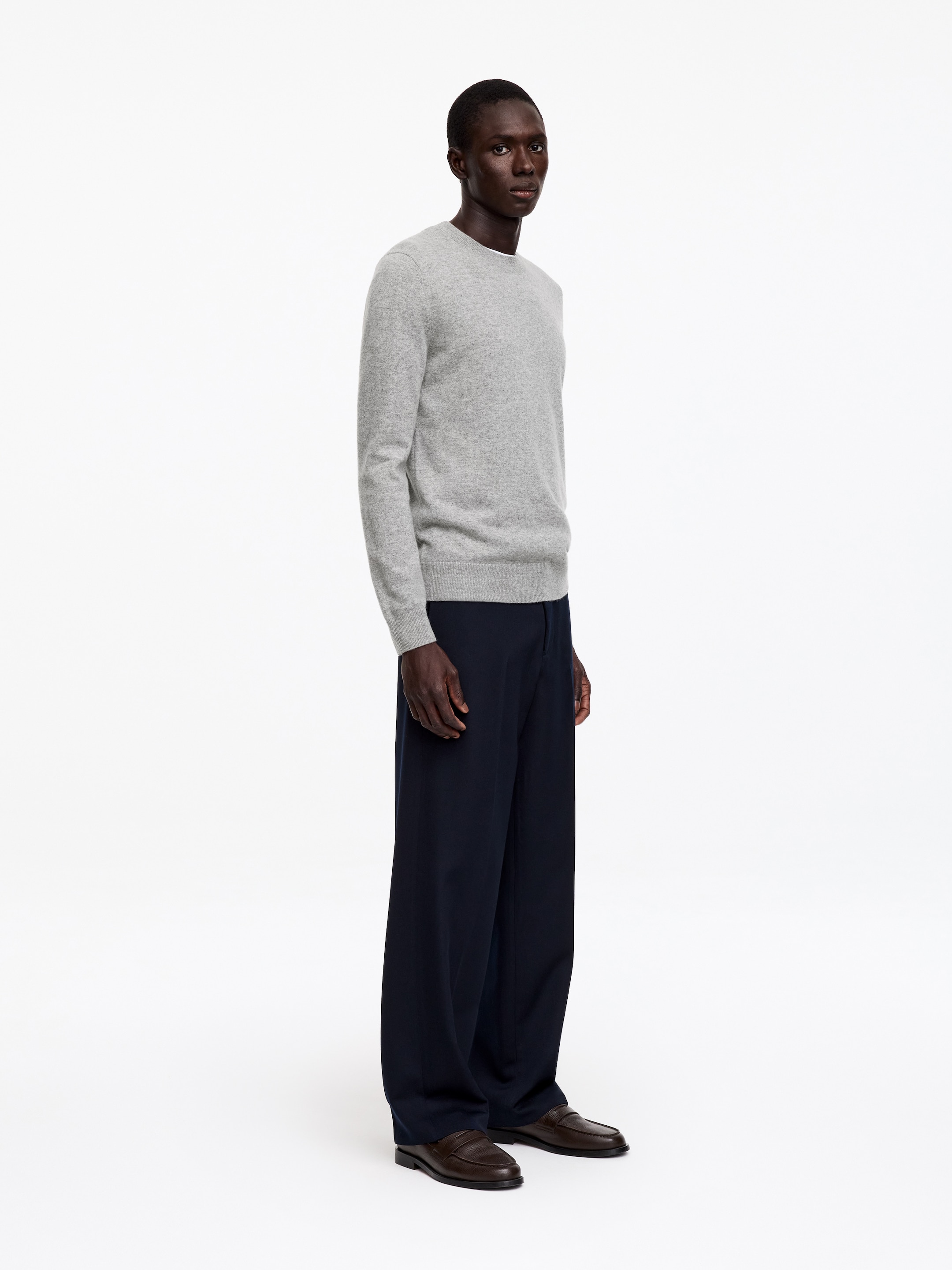 Pure Cashmere Crew-Neck Jumper - Grey - Regular fit - men - StillMedia/Lookbook - 3