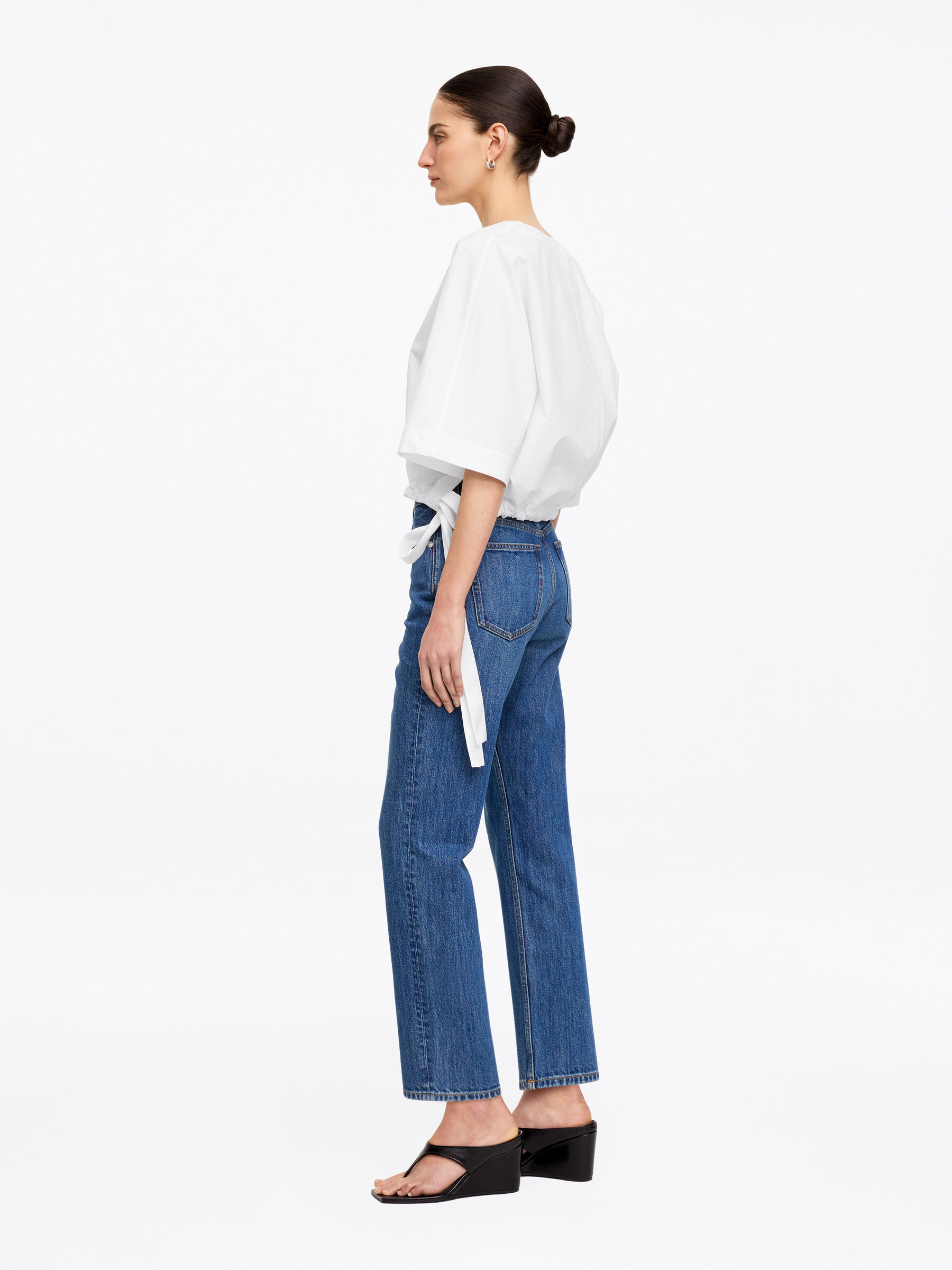 Bawełniany top z troczkami na dole - Biały - Luźny fason - Women - StillMedia/Lookbook - 3