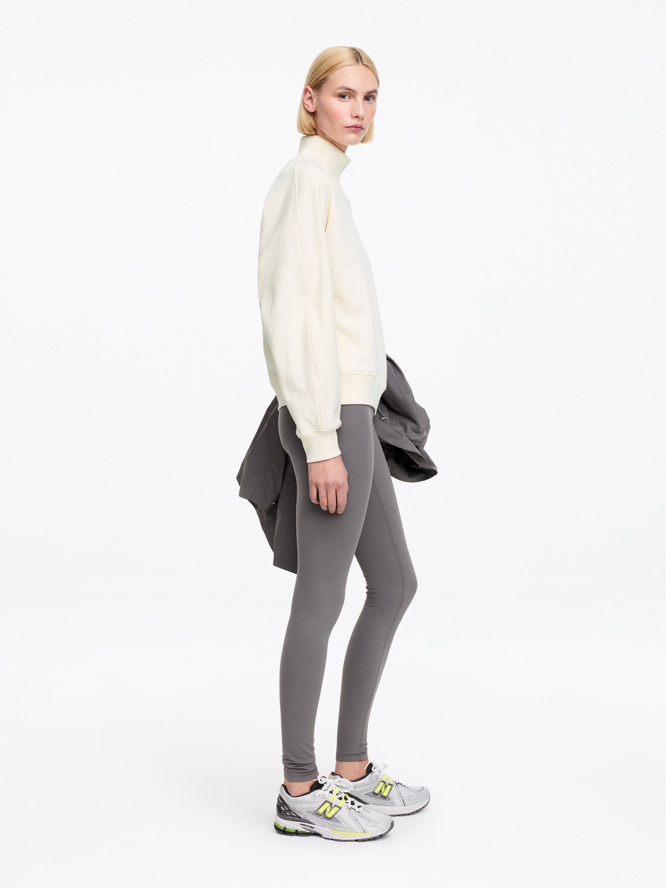 Mock-Neck Terry Sweatshirt - White - Relaxed fit - Women - StillMedia/Lookbook - 4