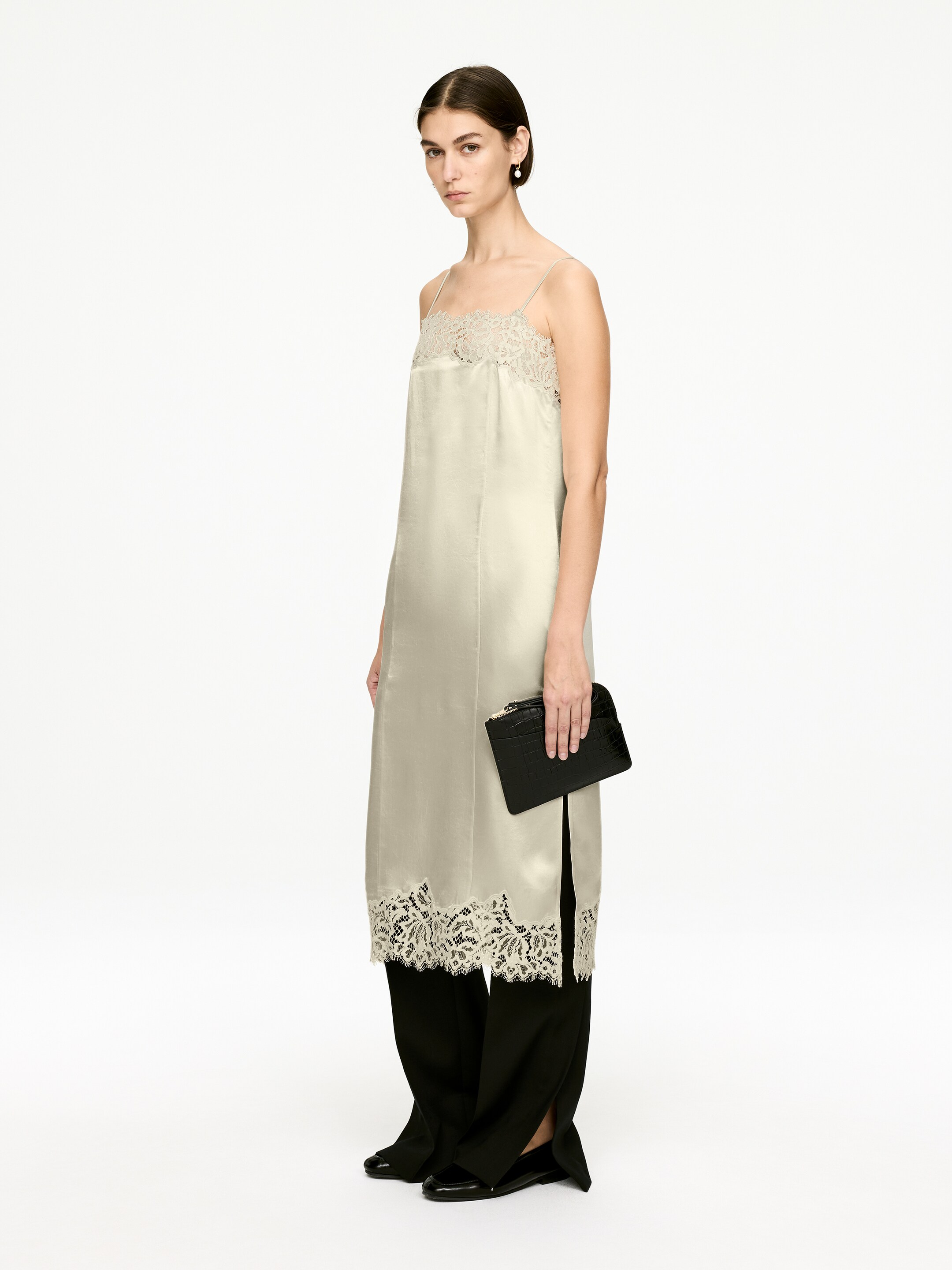 Vis større bilde: Stroppekjole med blondedetaljer - Lys beige - DAME | H&M NO 4