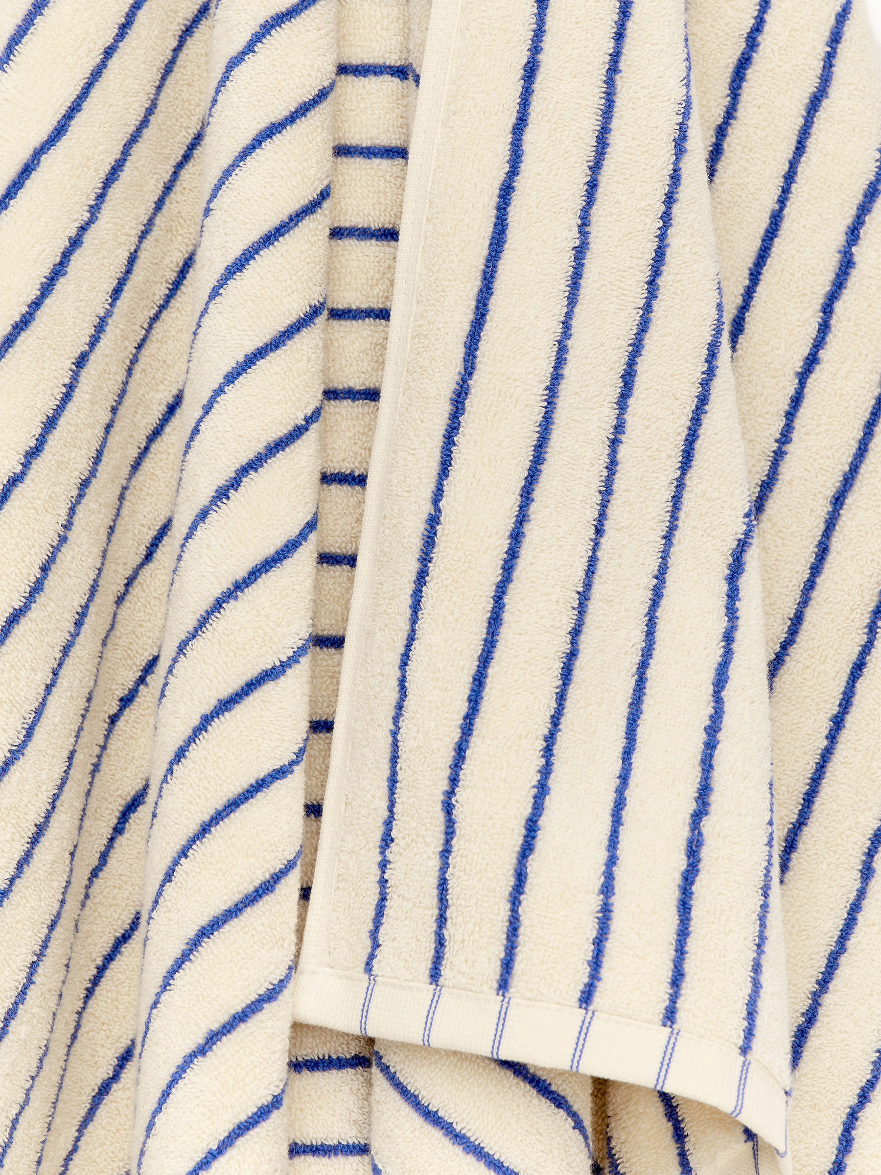 Bath Towel 70 x 140 cm - Bright Blue/Light Beige - Homeware - StillMedia/DescriptiveDetail - 1