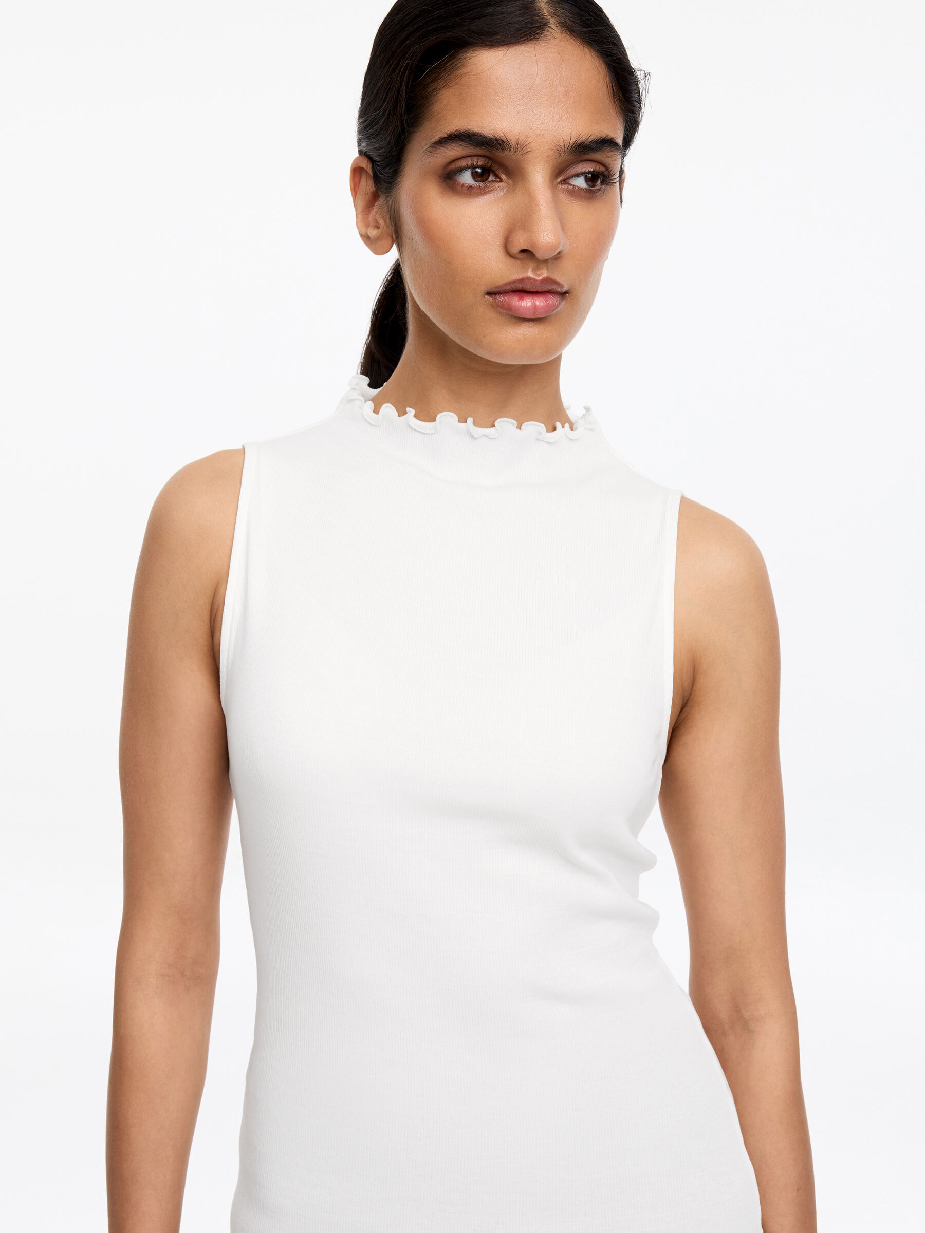 Mock-Neck Ribbed Top - Off White - Slim fit - Women - StillMedia/Lookbook - 4