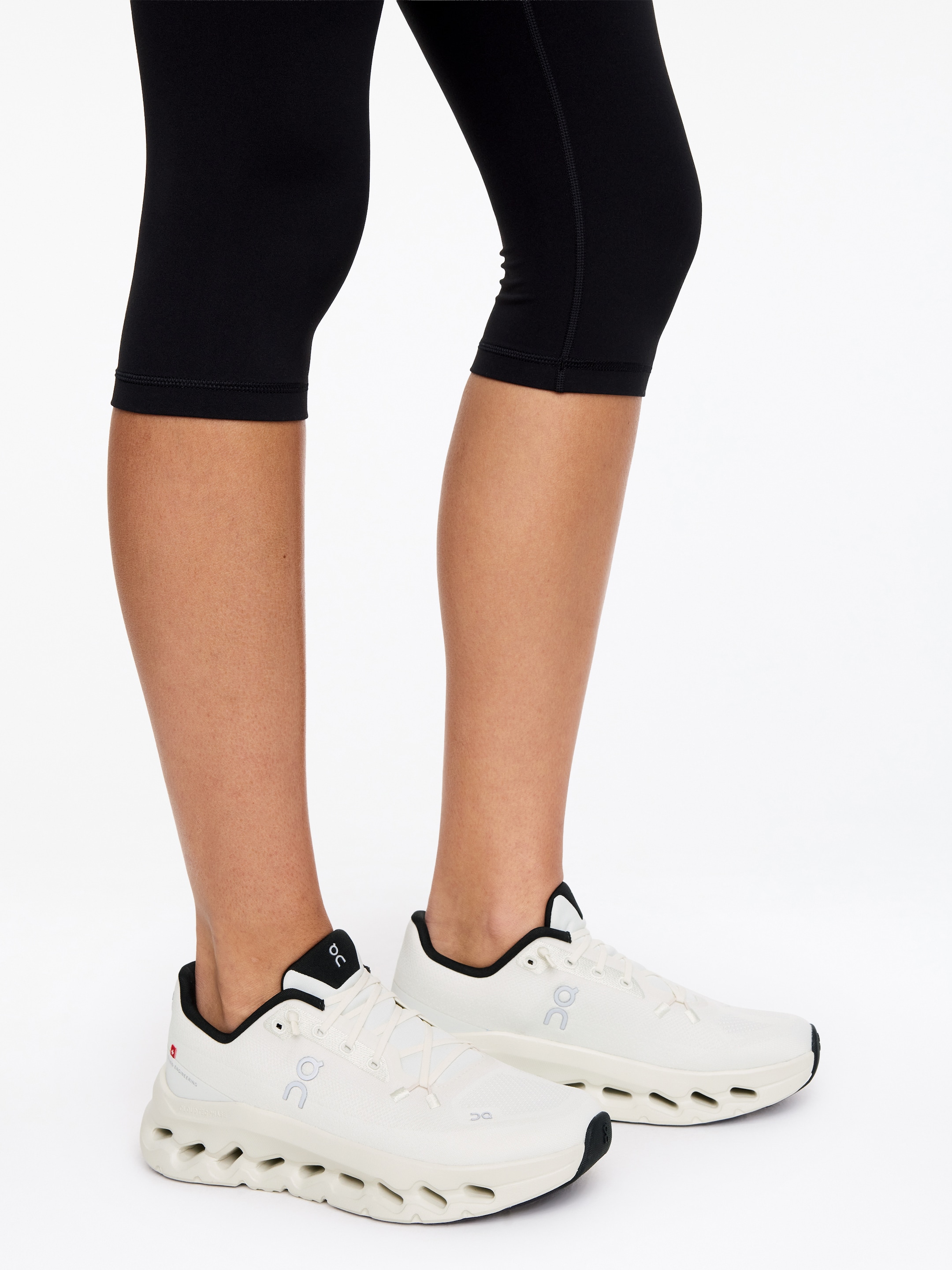 ON Cloudtilt Trainers - White - Women - StillMedia/Lookbook - 9