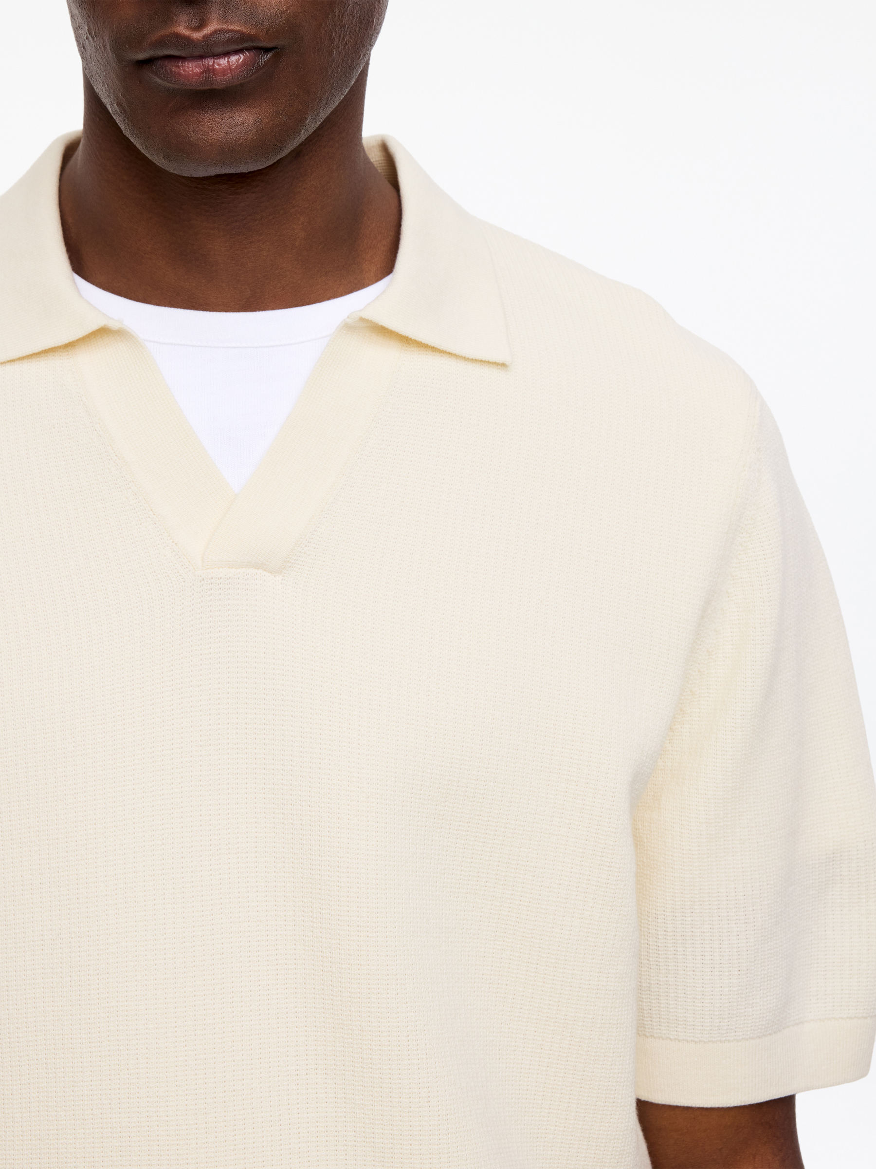 Textured Polo Shirt - Off White - Regular fit - Men - StillMedia/Lookbook - 4