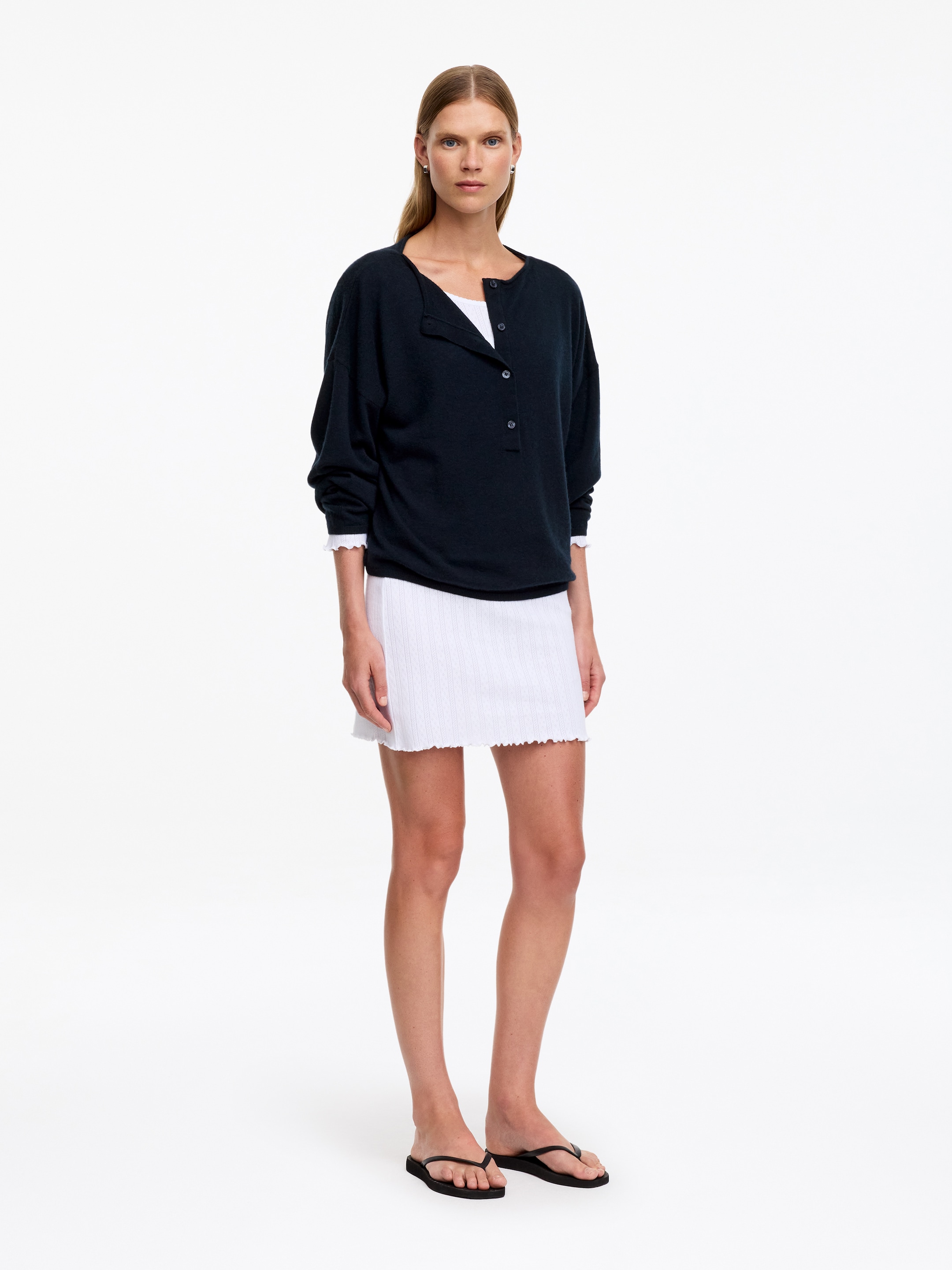 Pure Cashmere Boat-Neck Jumper - Dark Blue - Loose fit - women - StillMedia/Lookbook - 10