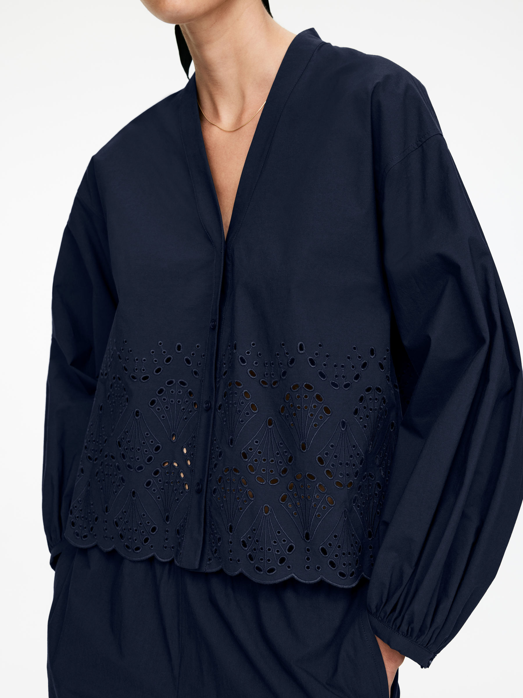 Broderie Anglaise Blouse - Dark Blue - Regular fit - Women - StillMedia/Lookbook - 3