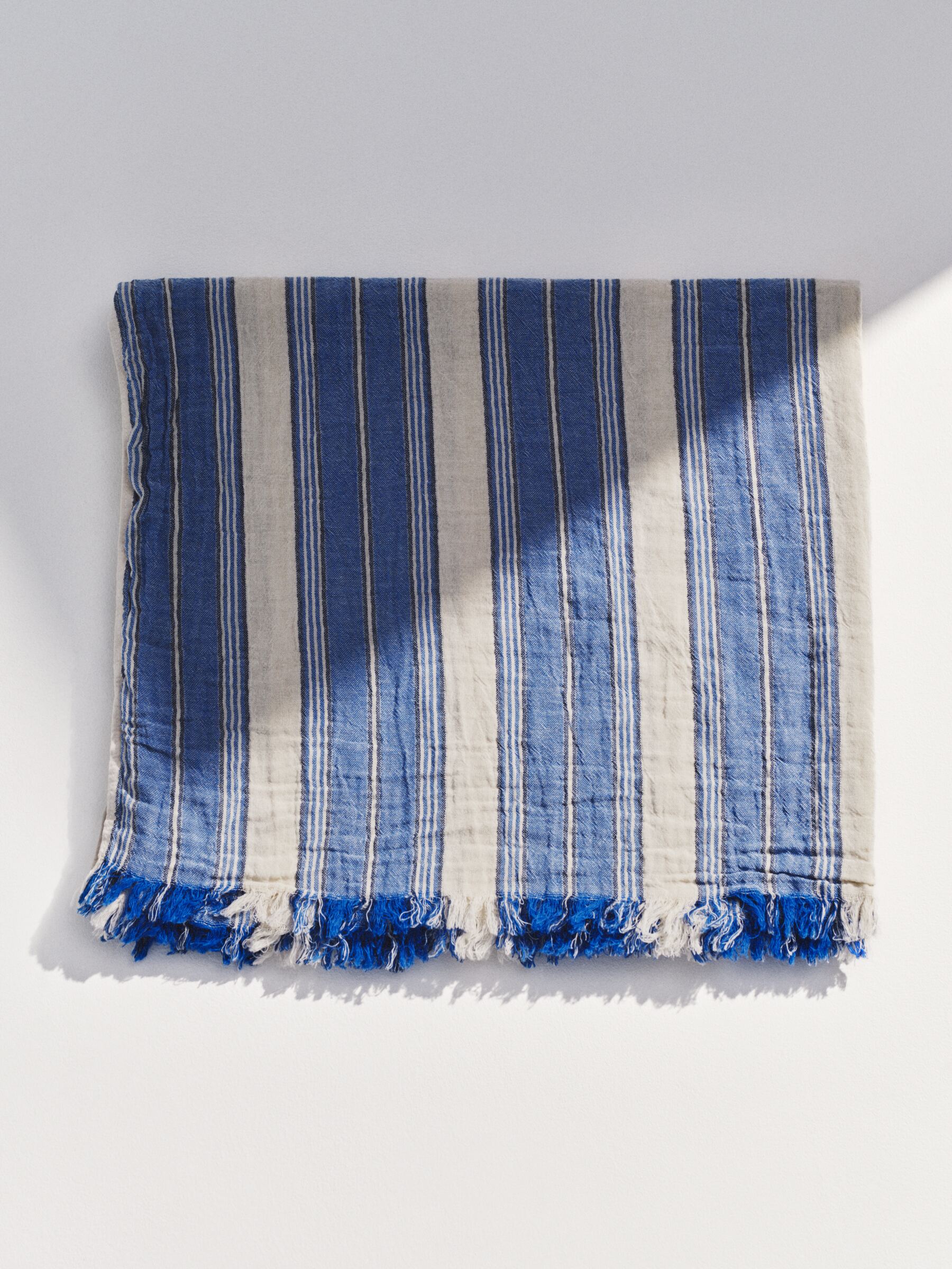 Asciugamano in cotone intessuto - Blu/Bianco - Homeware - StillMedia/Environmental - 1