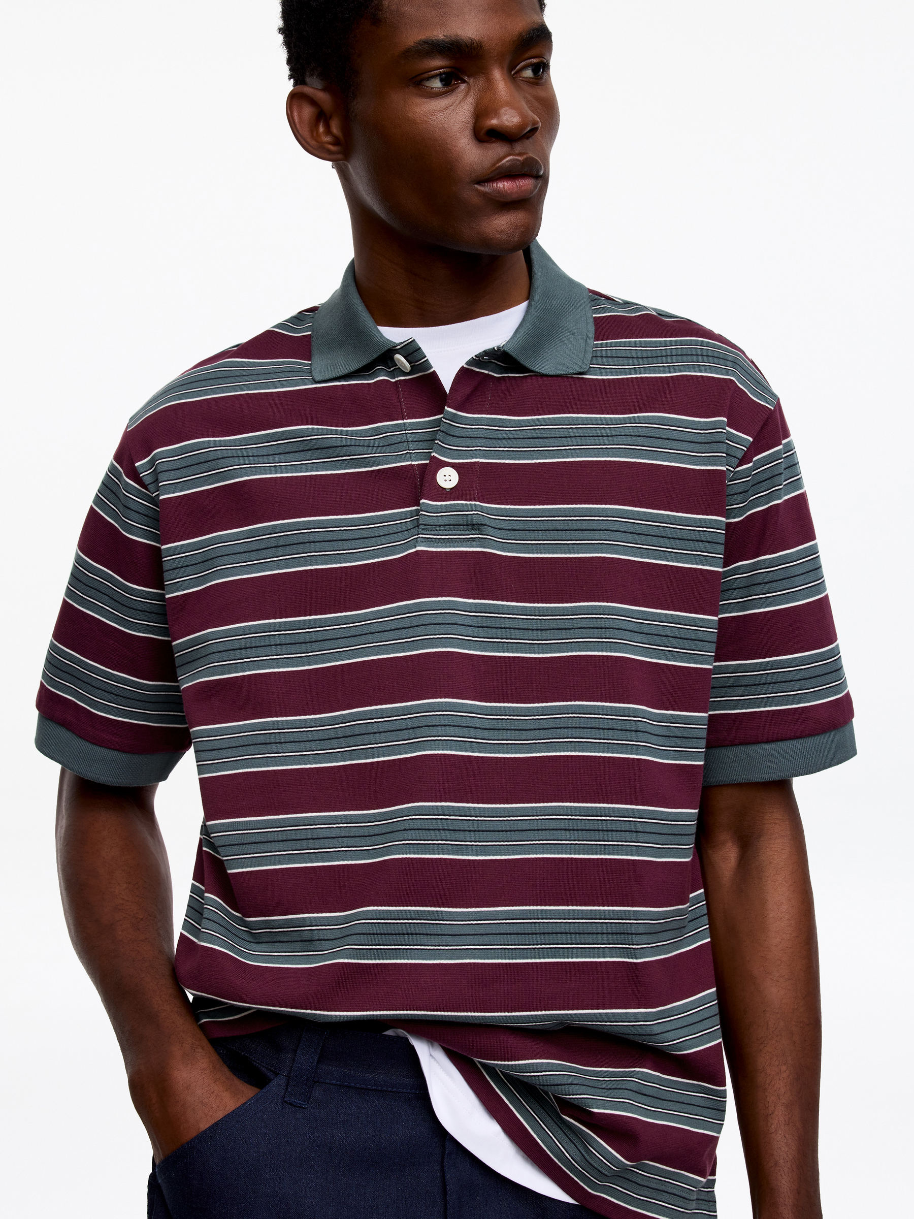 Kurzärmliges Poloshirt - Burgunderrot/Salbeigrün - Relaxed Fit - Herren - StillMedia/Lookbook - 3