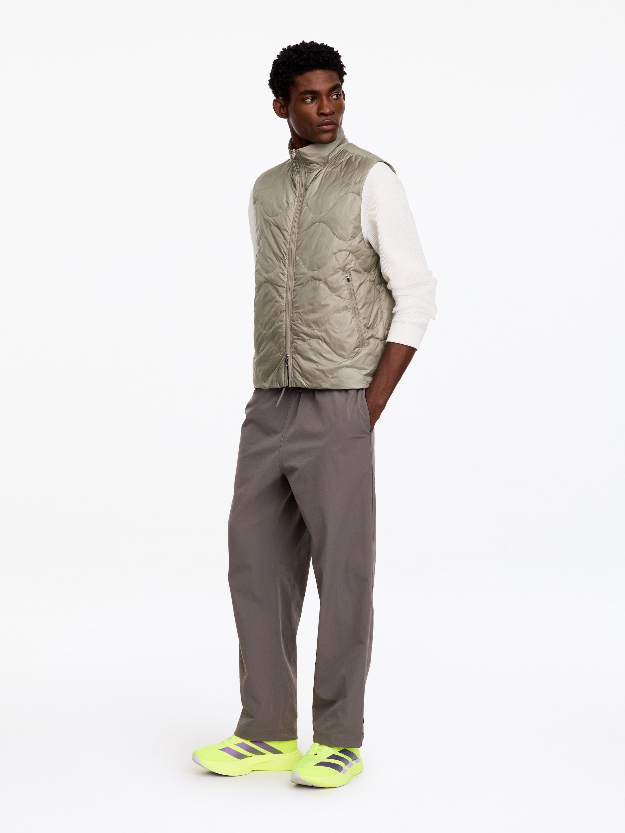 Ultralight Down Vest - Beige - Regular fit - men - StillMedia/Lookbook - 2