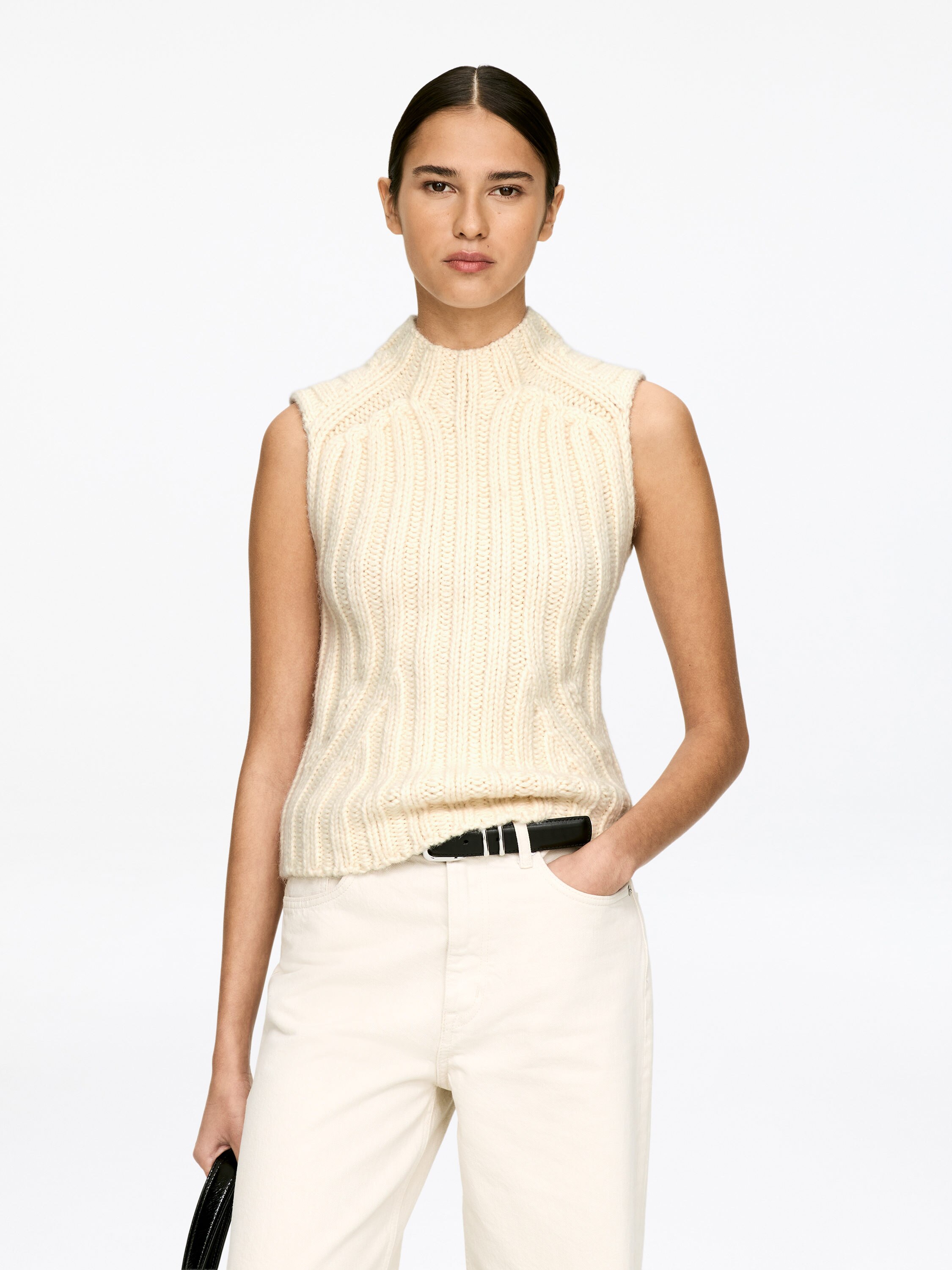 Ribbstickad slipover - Off-white - Regular fit - Women - StillMedia/Lookbook - 10