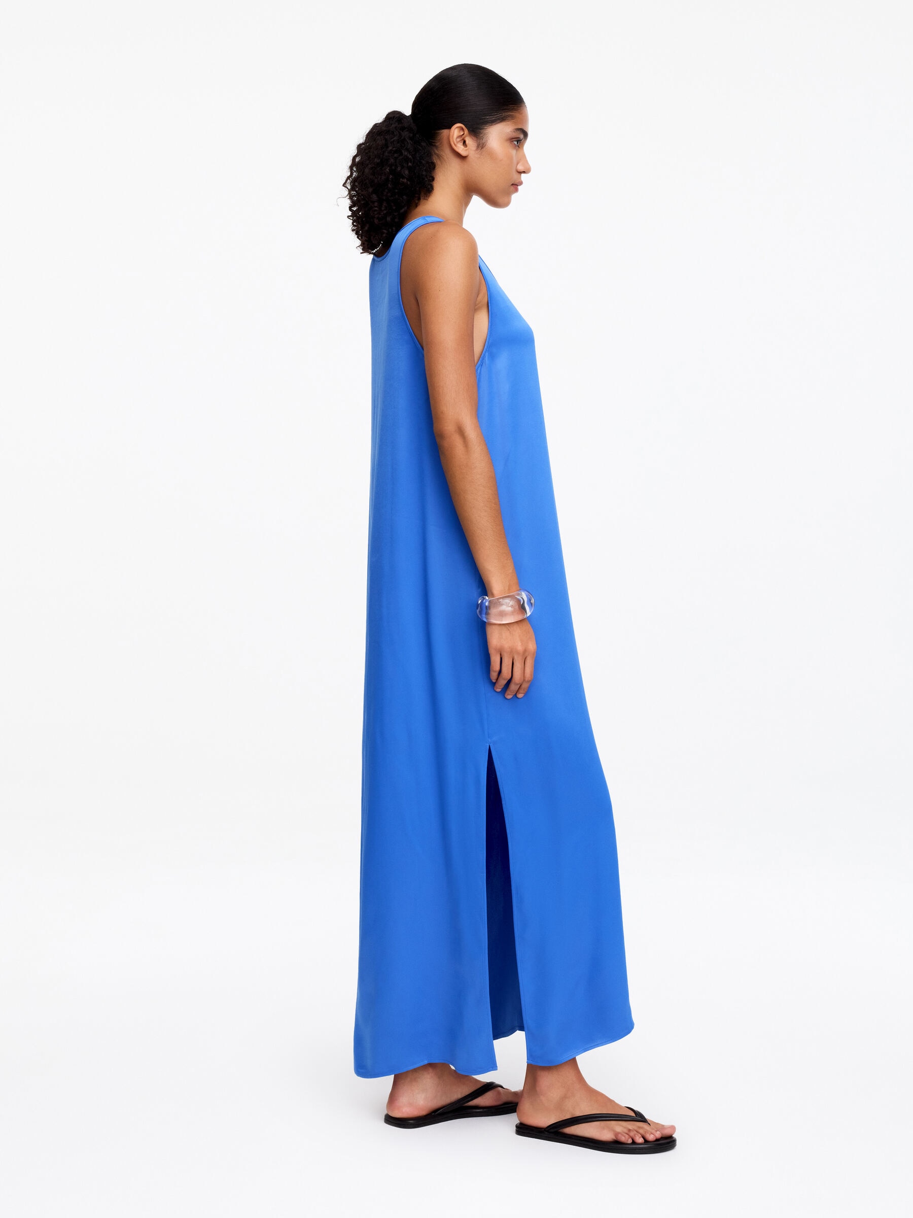 Sleeveless Satin Dress - Blue - Loose fit - Women - StillMedia/Lookbook - 5