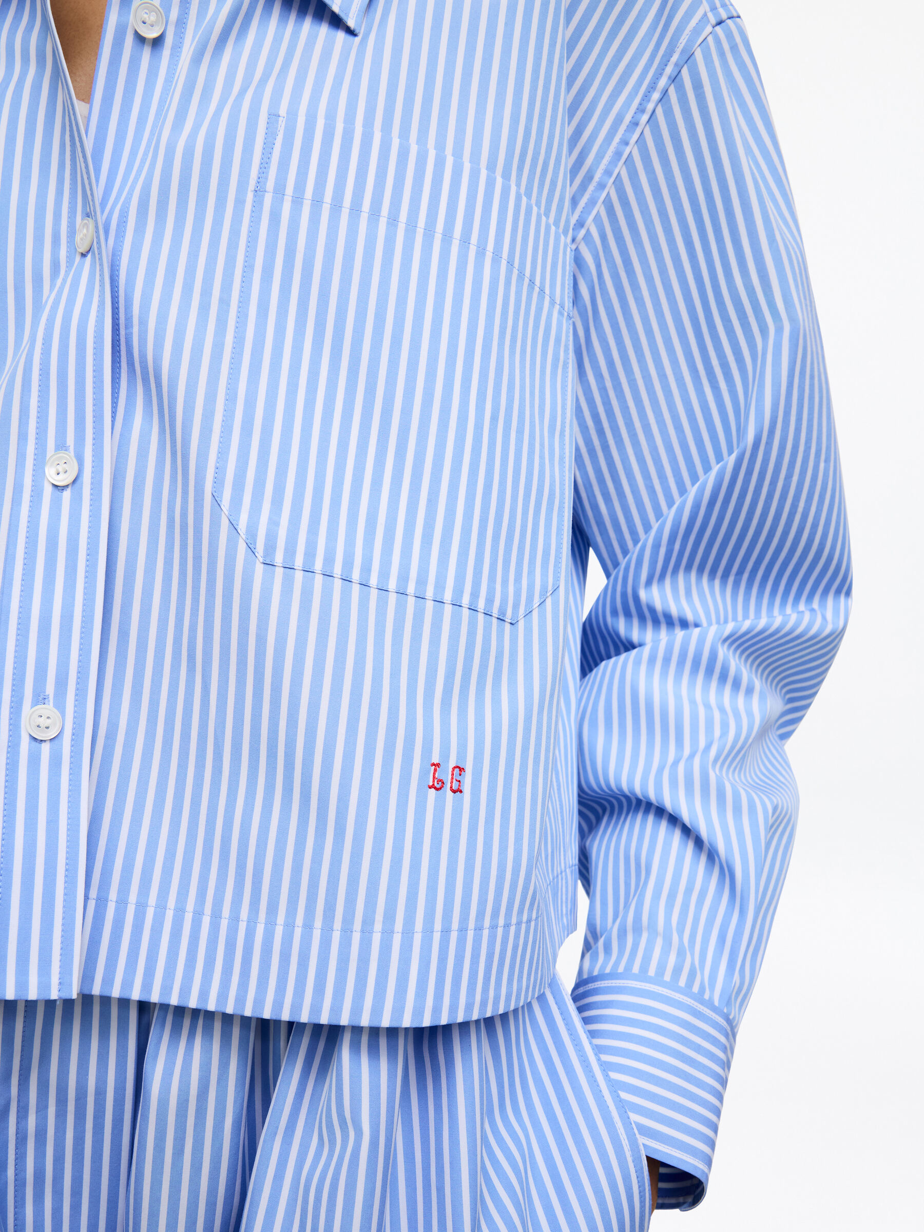 ARKET and Laila Gohar Cropped Shirt - Blue/White - Loose fit - Women - StillMedia/Lookbook - 7