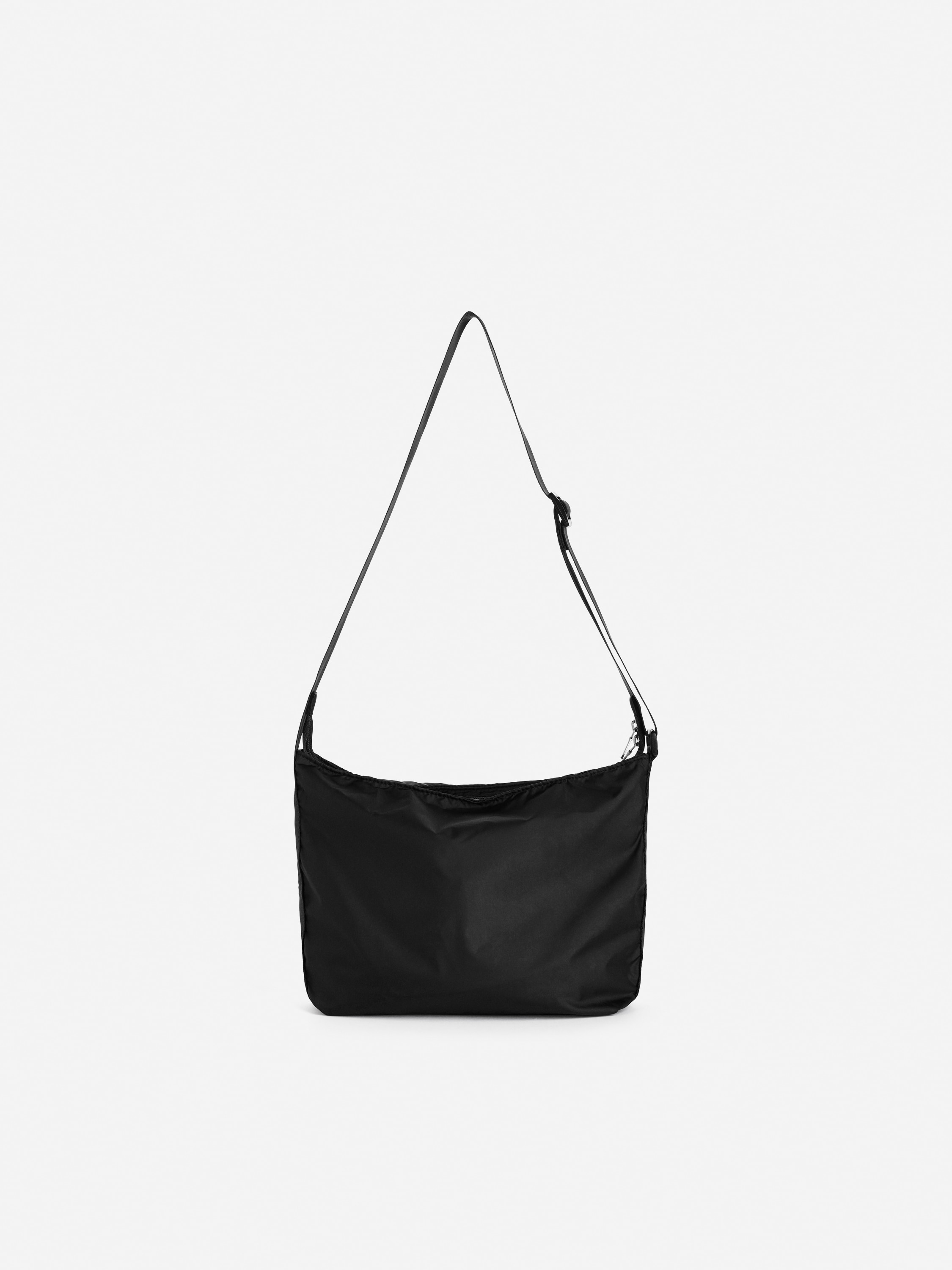 arket メッセンジャーバッグ　 Packable Small Messenger Bag – Black – ARKET EU