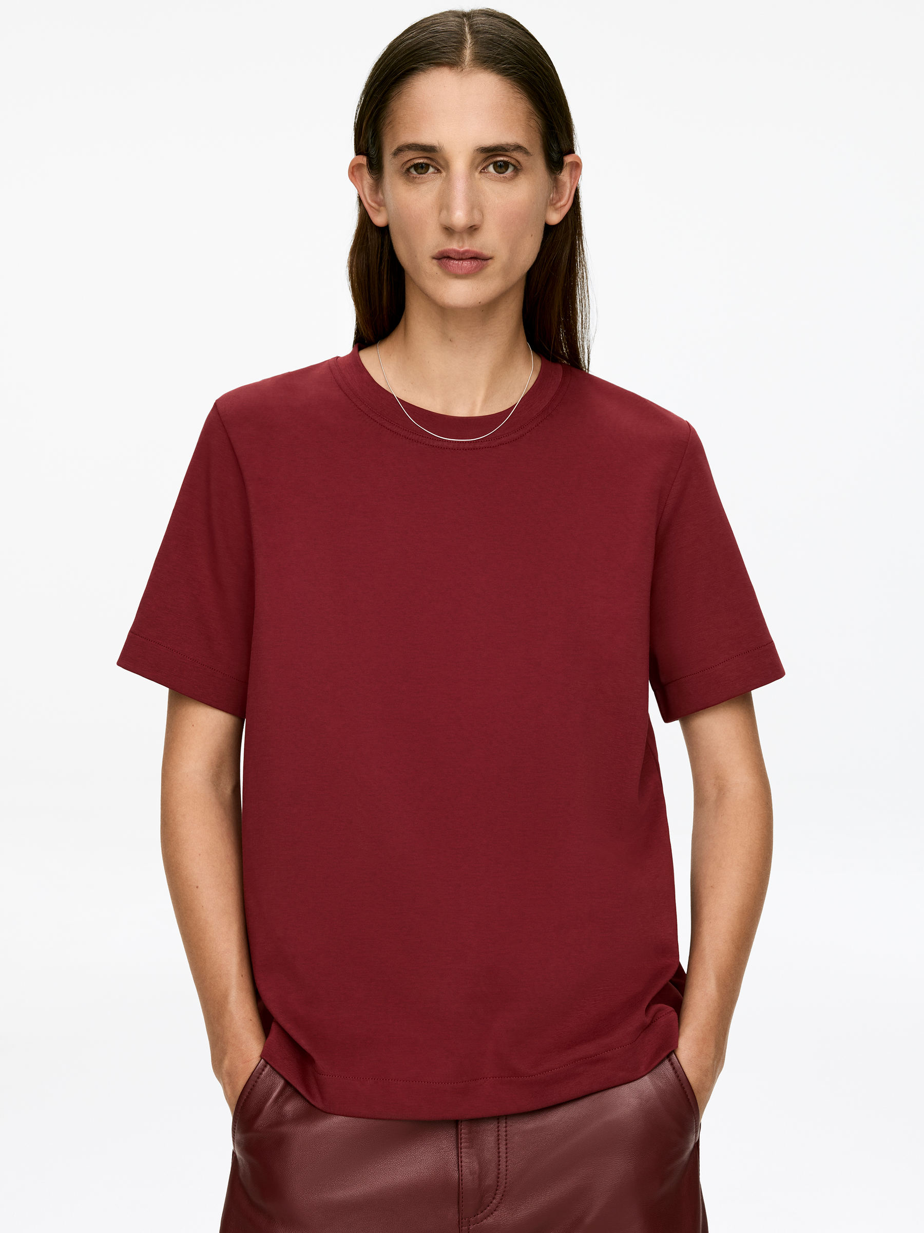 PEARL Heavyweight T-Shirt - Burgundy - Regular fit - Women - StillMedia/Lookbook - 4