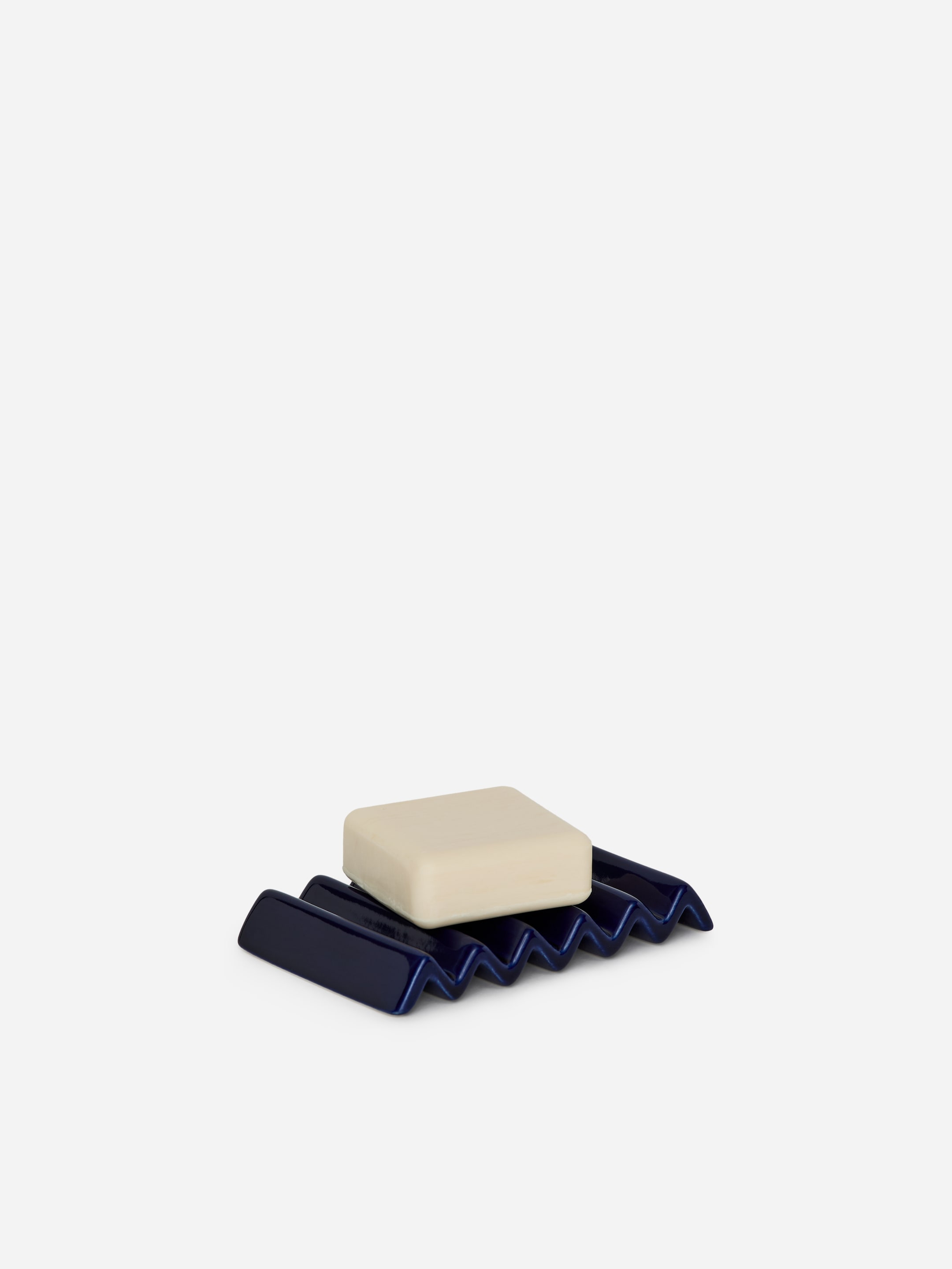 Stoneware Soap Dish - Blue - Homeware - StillMedia/DescriptiveStillLife - 2