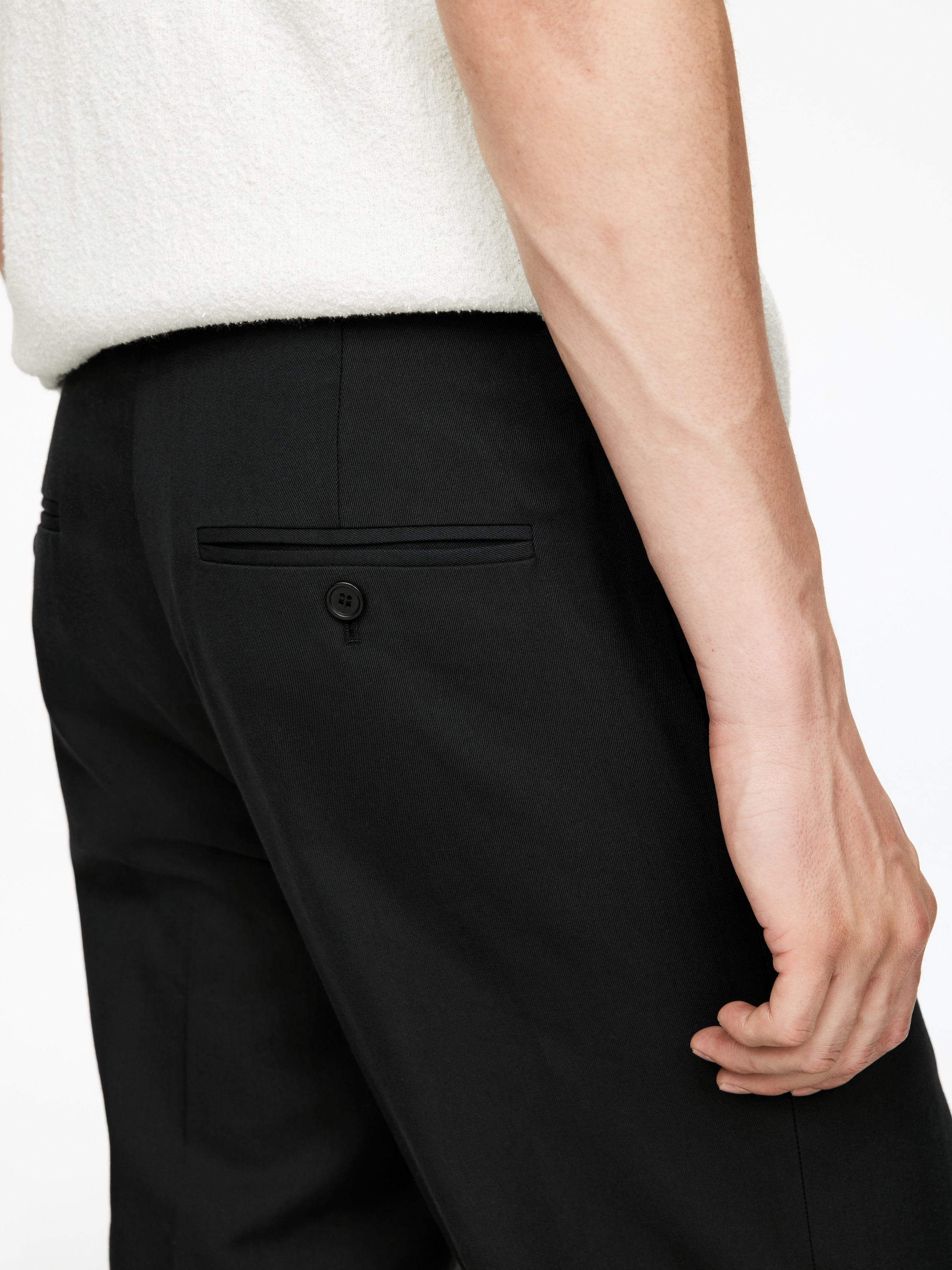 Zobacz większy obraz: Szerokie dopasowane spodnie - Czarny - ON | H&M PL 3