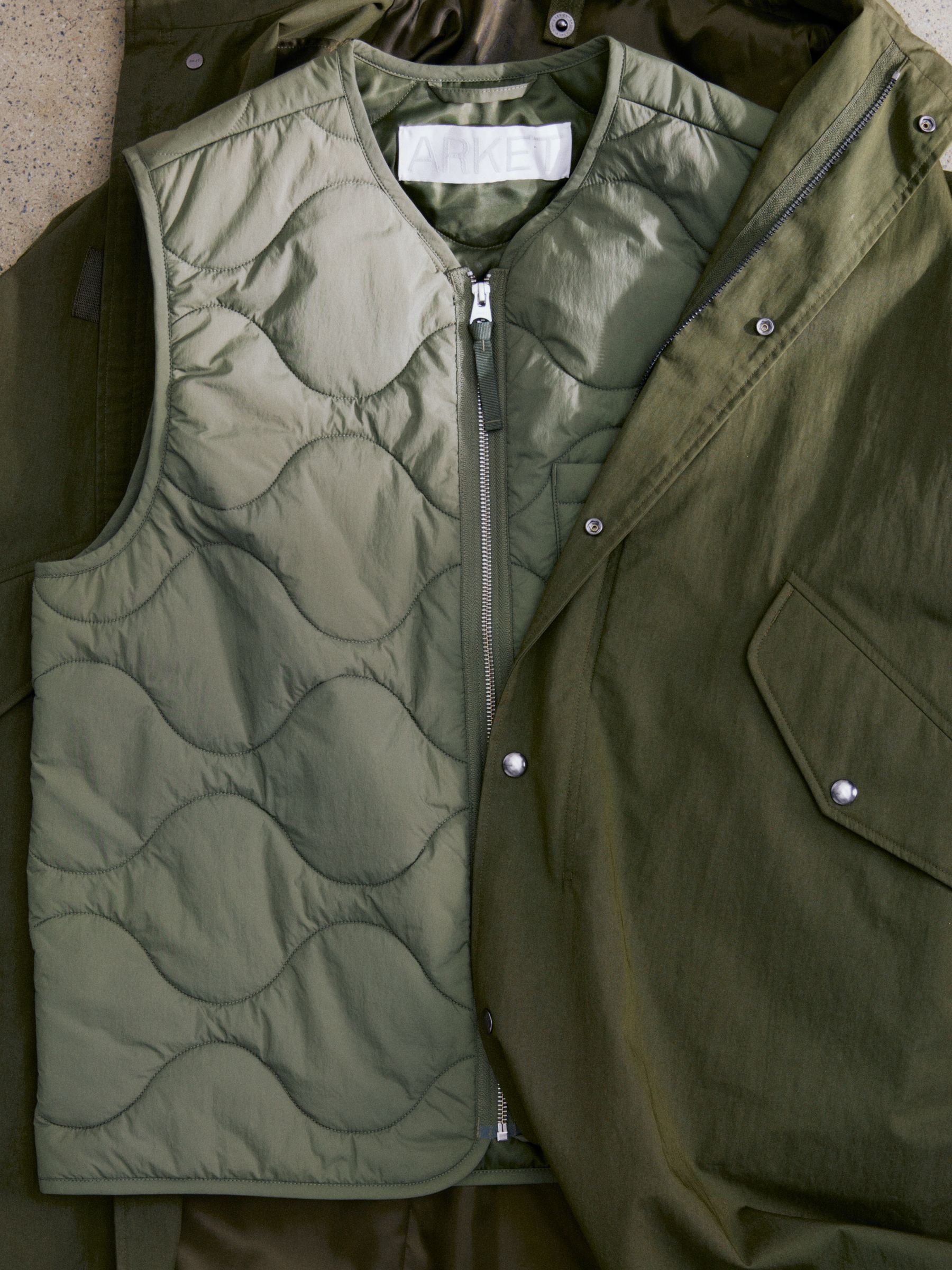 Quiltad 2-in-1-väst-#686B59-17758