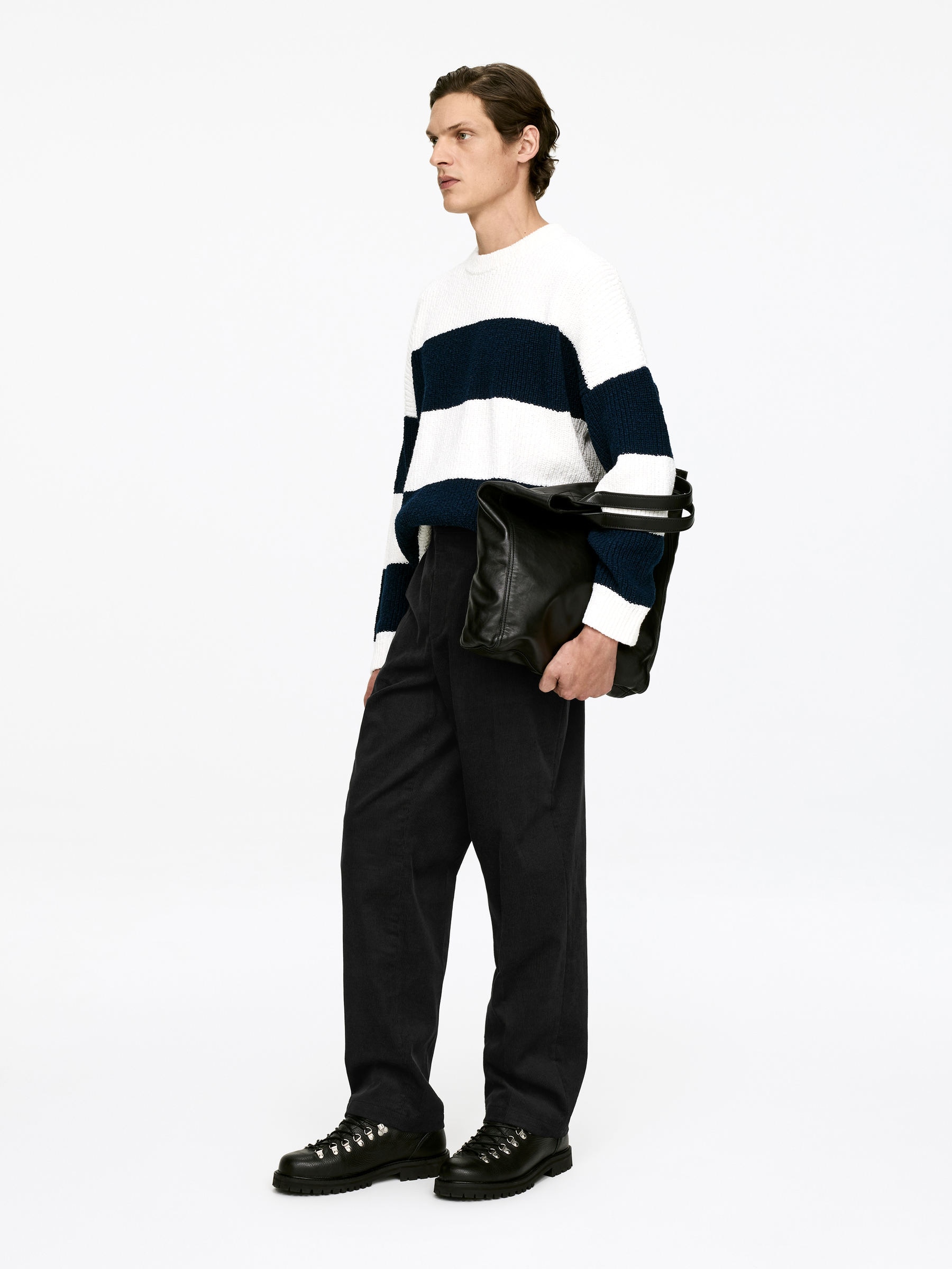 Relaxed Corduroy Trousers - Black - Loose fit - Men - StillMedia/Lookbook - 4