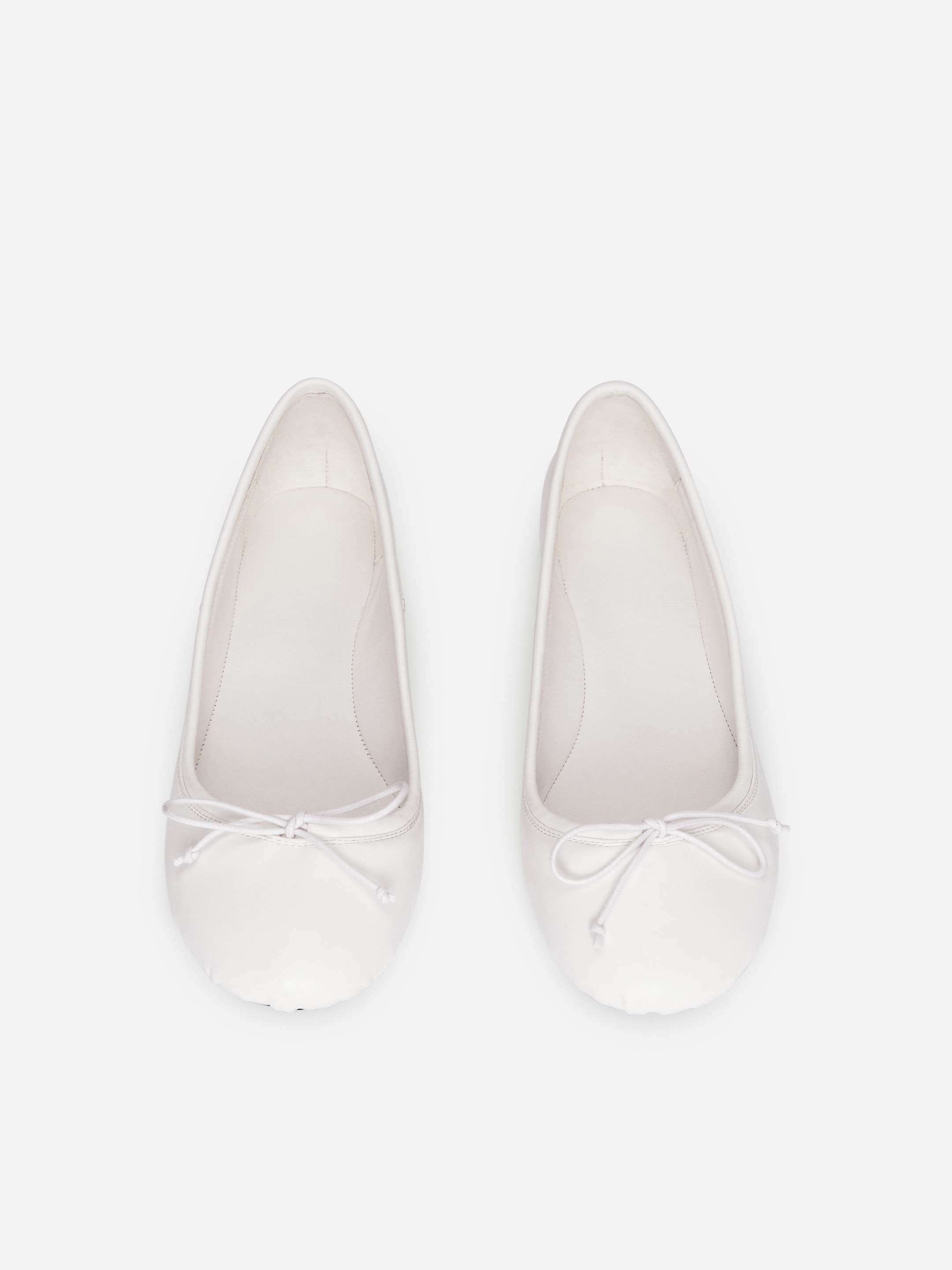Sporty Ballerinas - White - Women - StillMedia/DescriptiveStillLife - 1