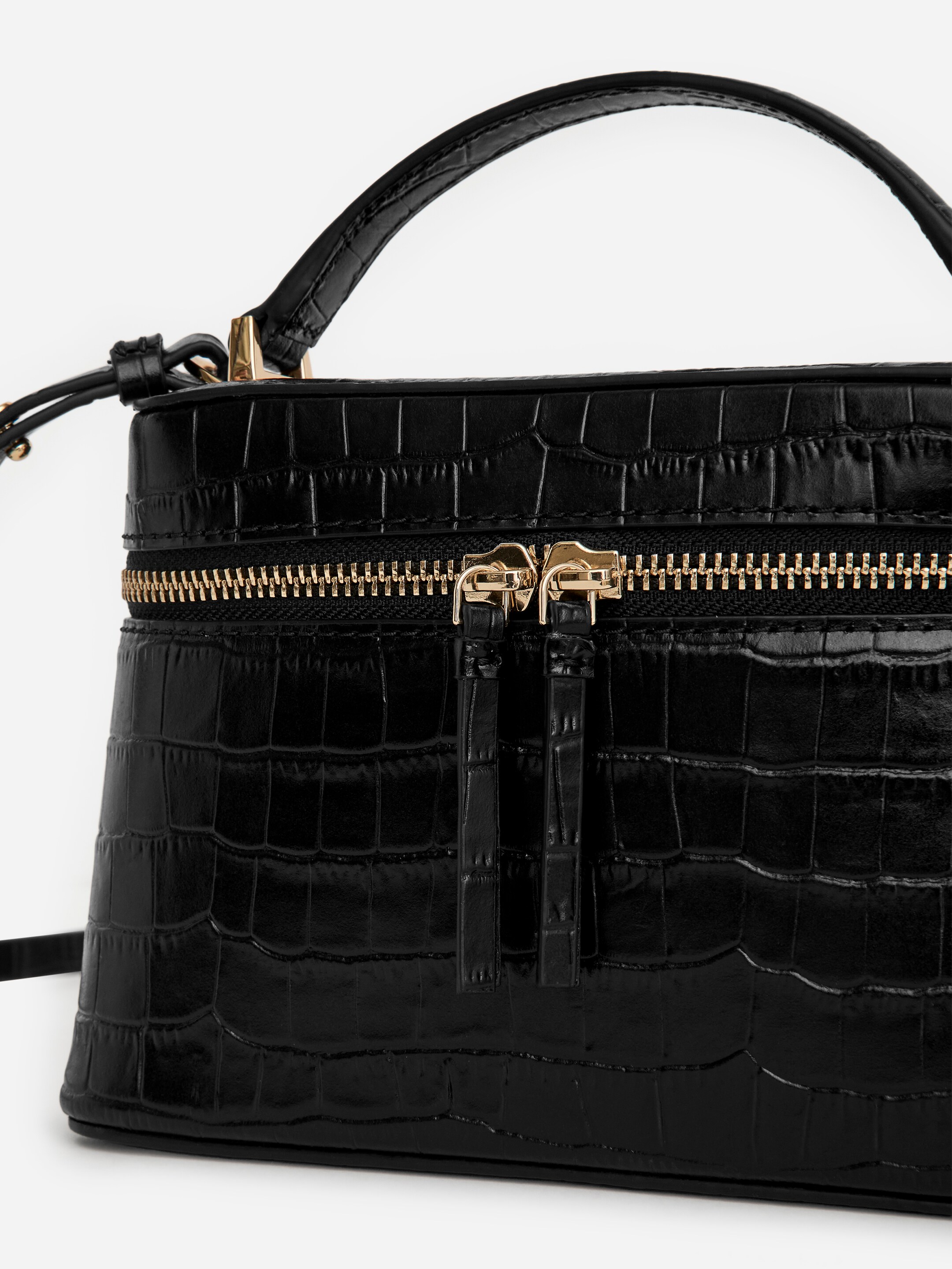 Crossbody-väska i läder - Svart/krokodilmönster - Women - StillMedia/DescriptiveDetail - 4
