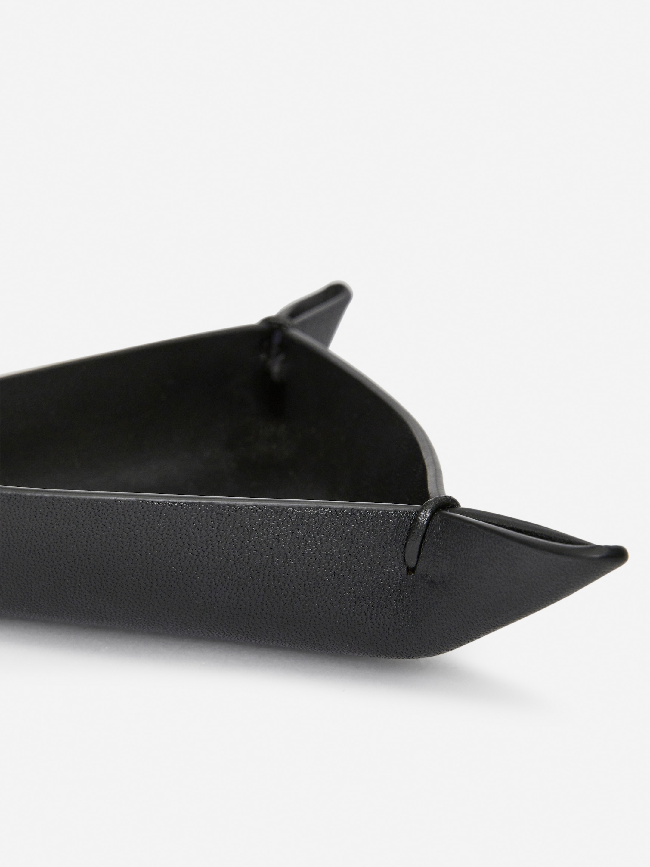 Zobrazit větší obrázek: Kožený podnos - Black - HOME | H&M CZ 3