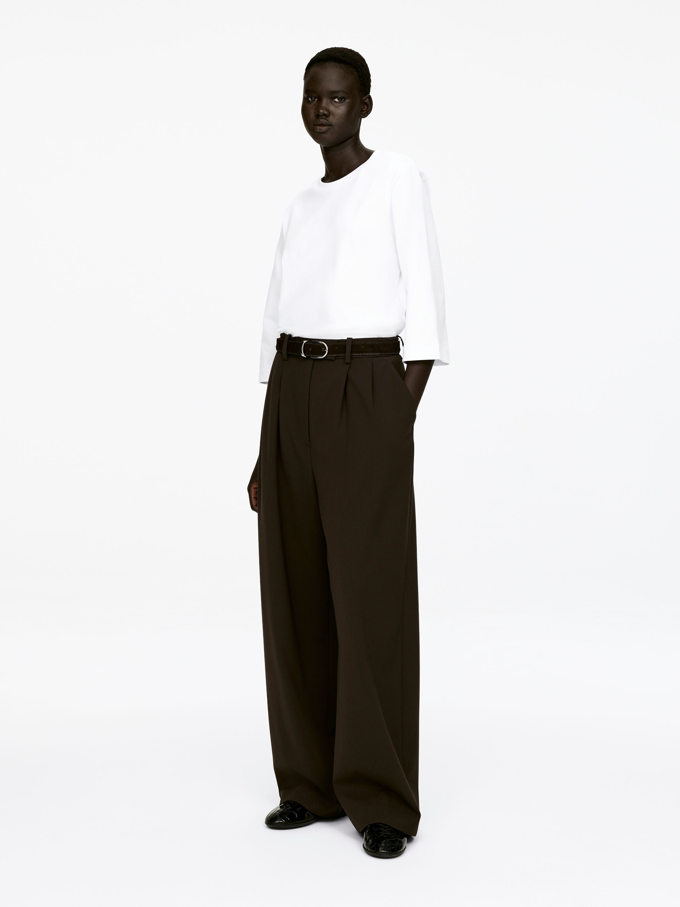 EIRA Heavyweight T-Shirt - White - Regular fit - Women - StillMedia/Lookbook - 7