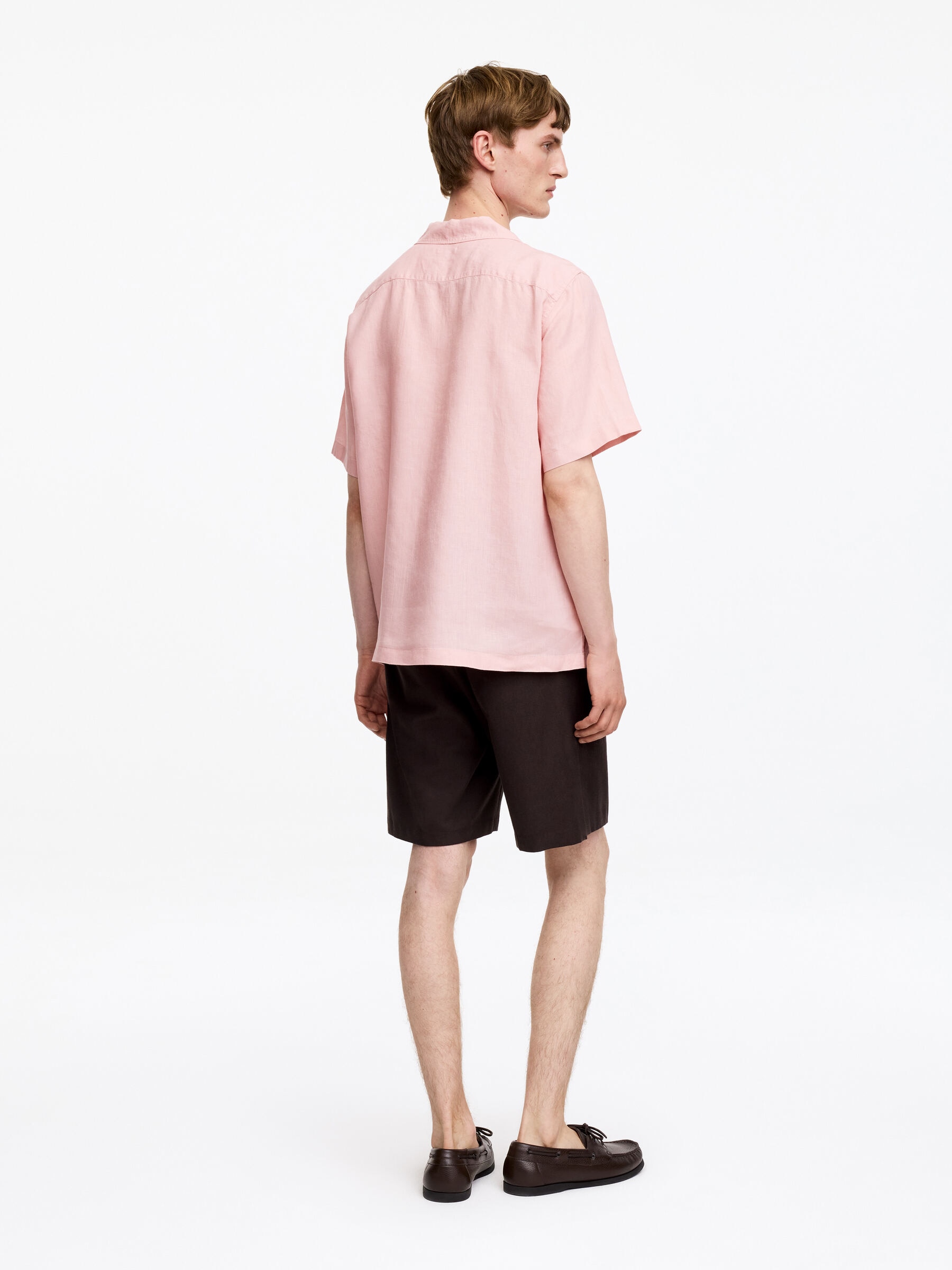 Relaxed Linen Resort Shirt - Light Pink - Relaxed fit - Men - StillMedia/Lookbook - 2