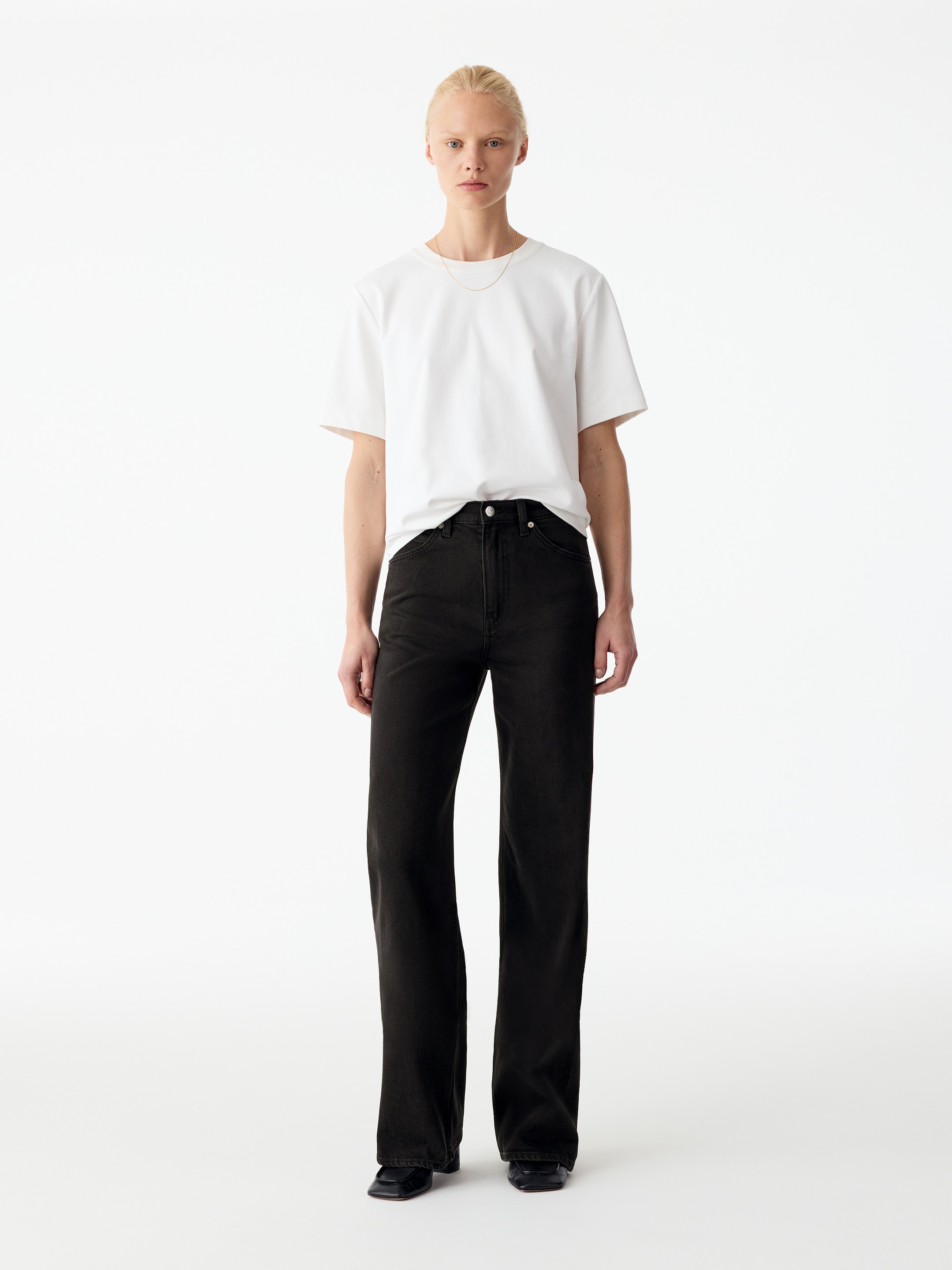 LUPINE Flared Jeans-Black-17250