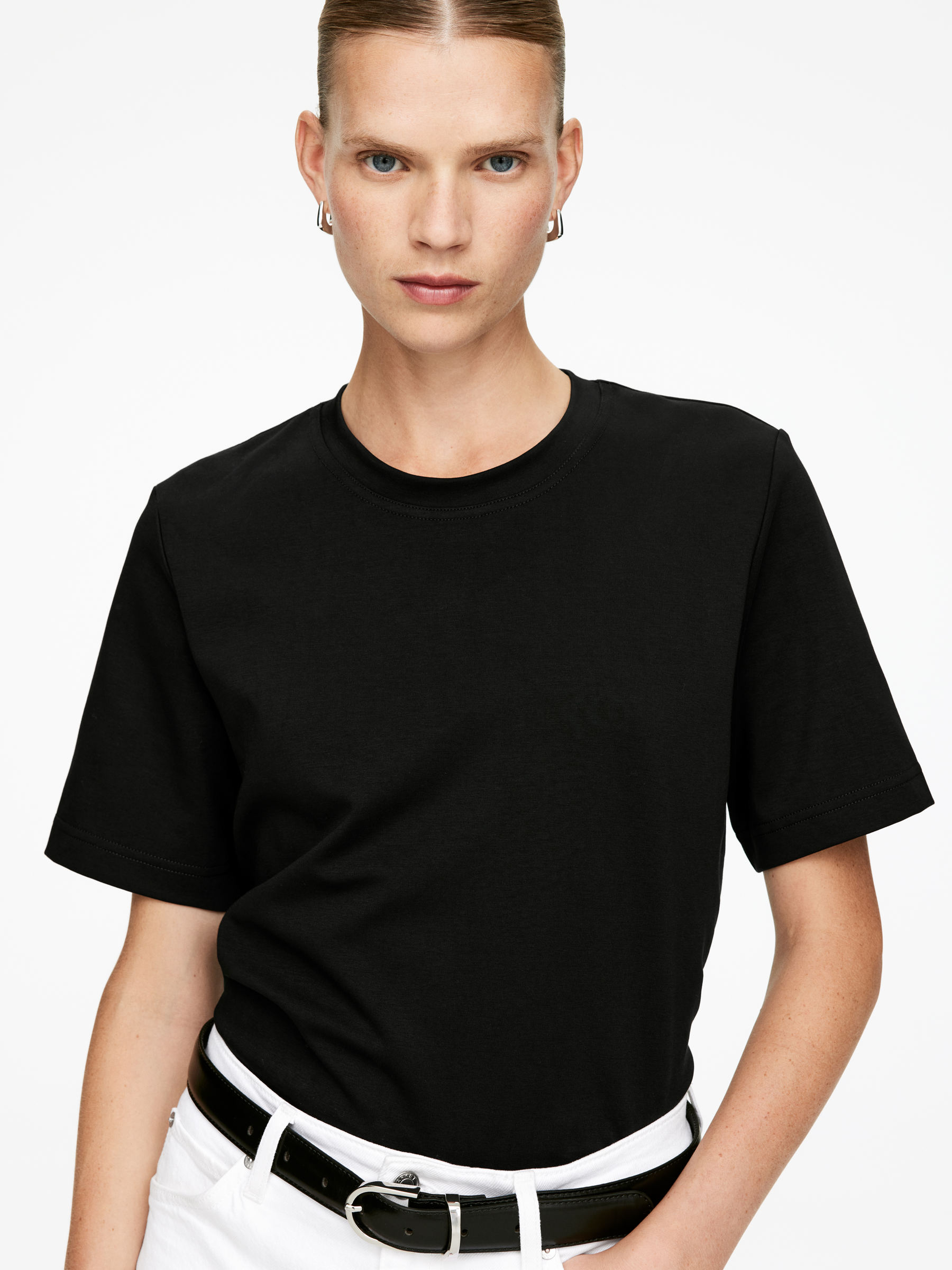PEARL Heavyweight T-Shirt - Black - Regular fit - Women - StillMedia/Lookbook - 27