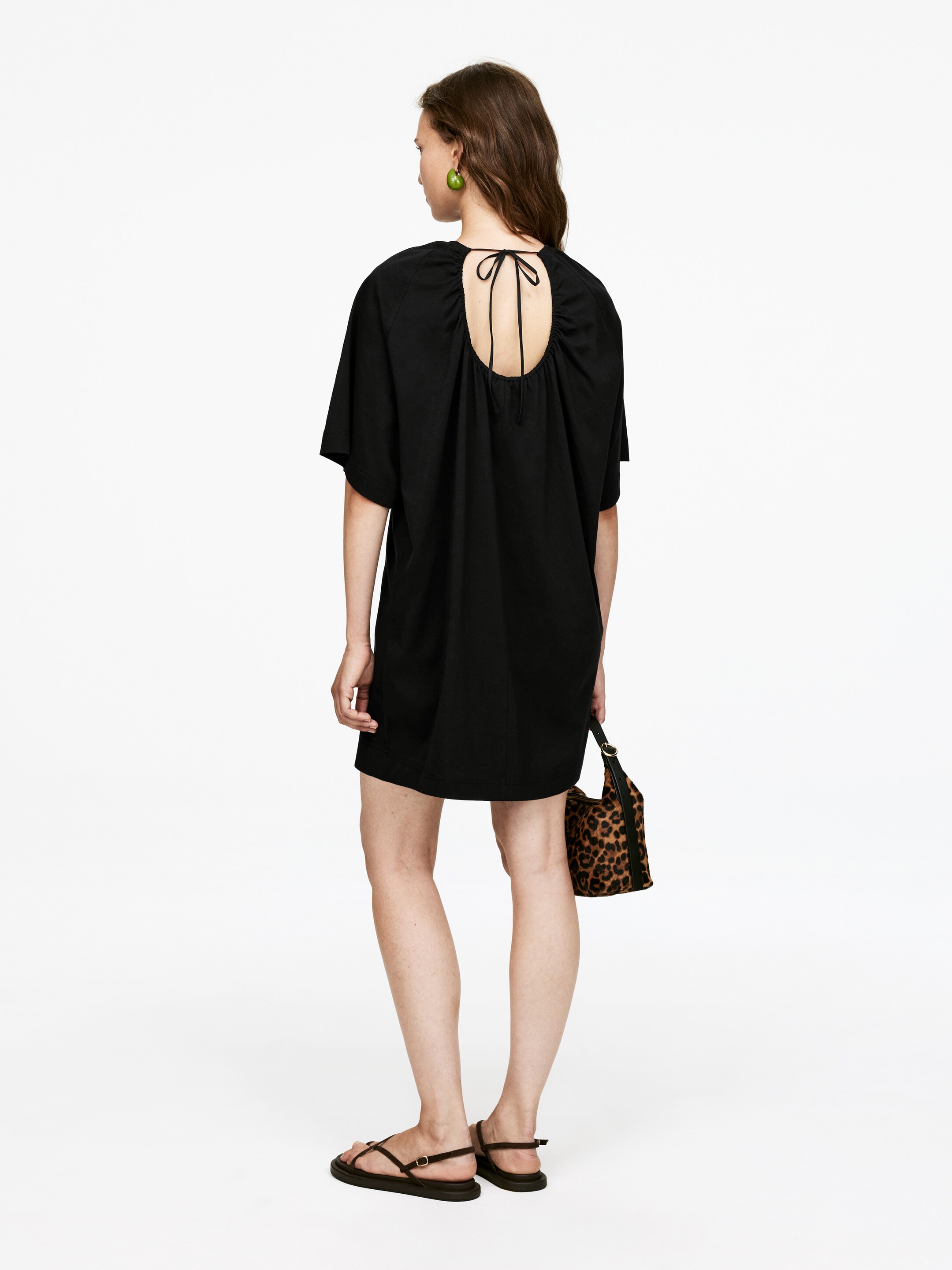 Ver imagem maior: Vestido com costas abertas - Preto - SENHORA | H&M PT 2