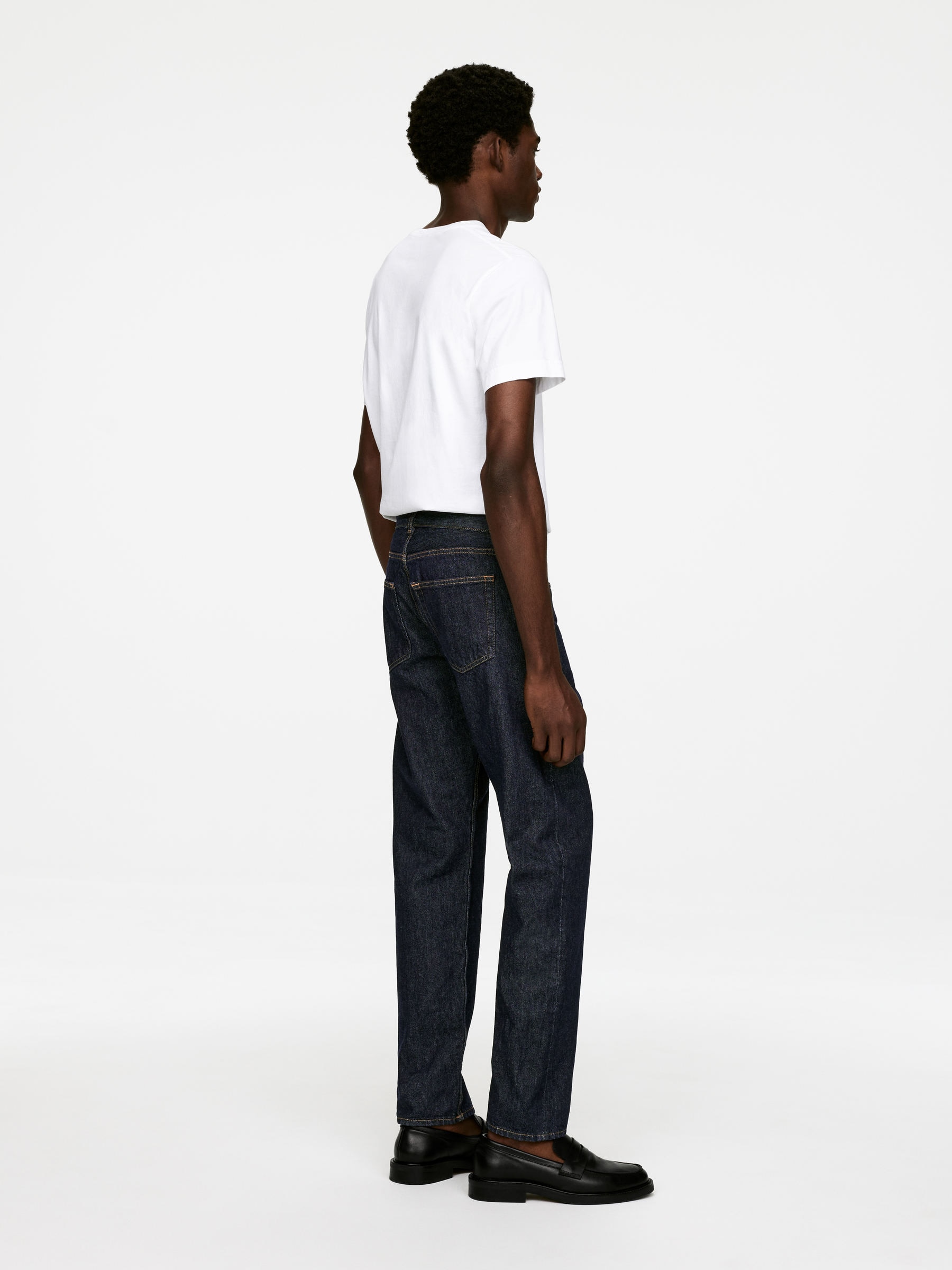 OCEAN Loose Straight Jeans - Dark Blue - Loose fit - Men - StillMedia/Lookbook - 9