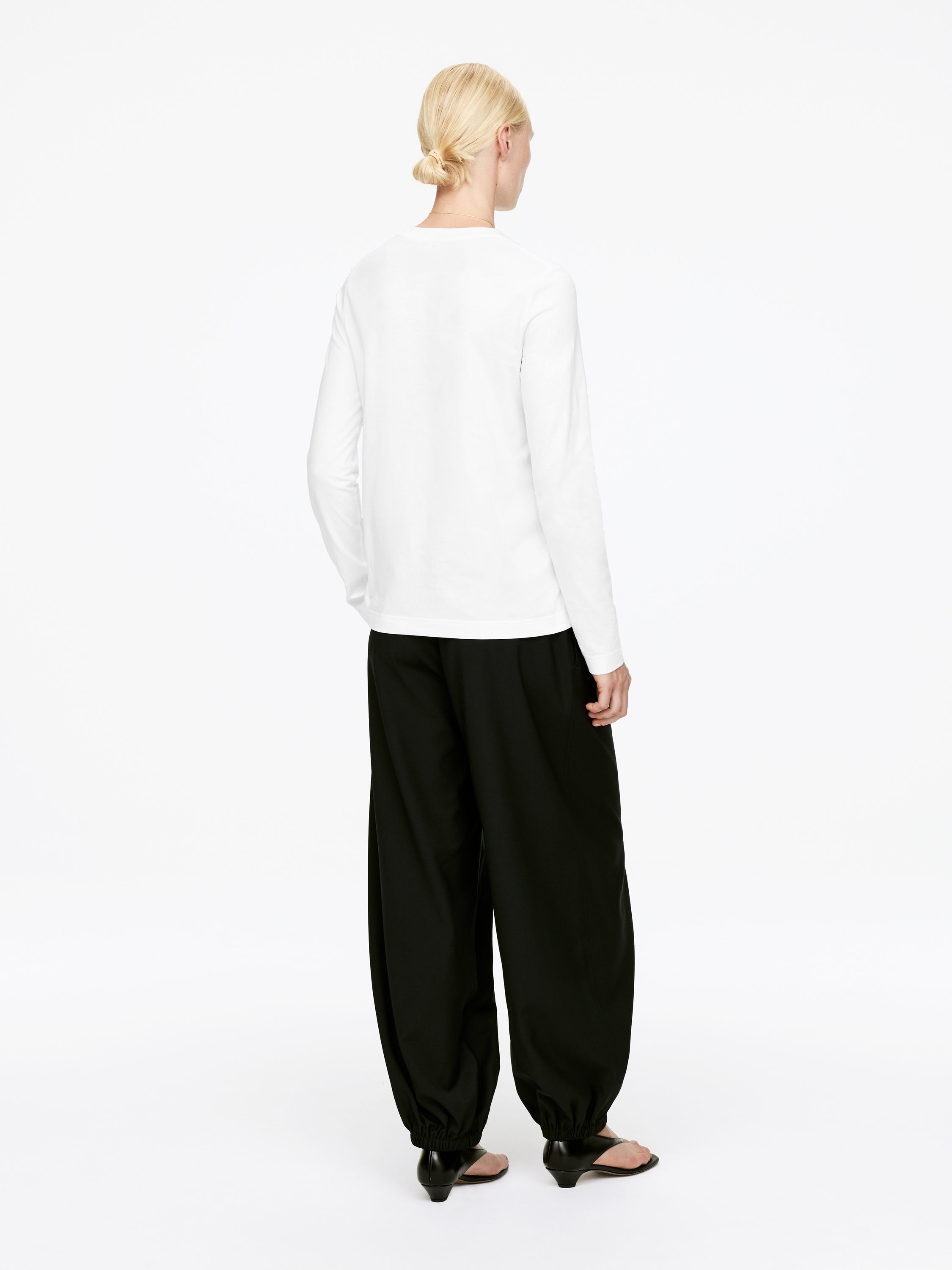 IRIS Signature Long-Sleeve T-Shirt - White - Regular fit - Women - StillMedia/Lookbook - 13