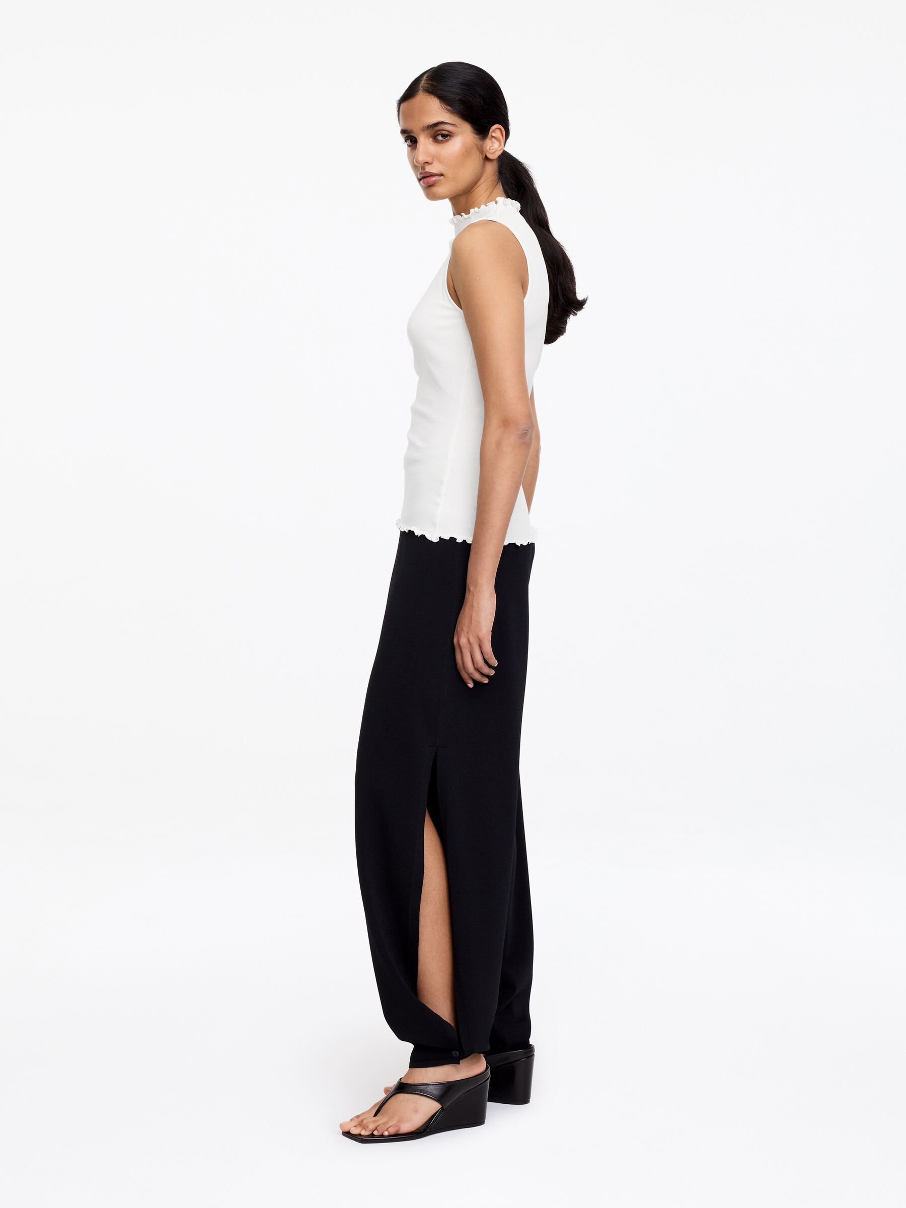Mock-Neck Ribbed Top - Off White - Slim fit - Women - StillMedia/Lookbook - 5