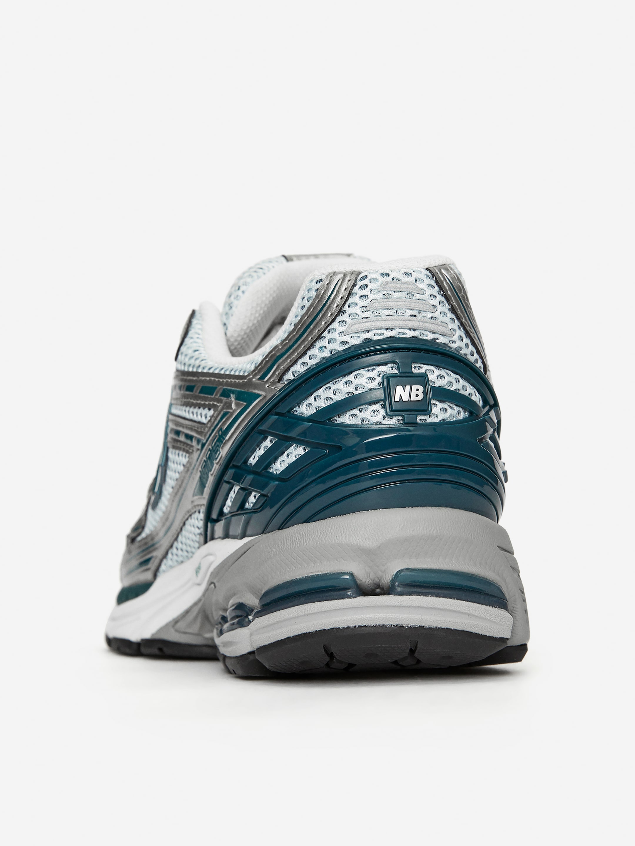 New Balance 1906R Trainers - Silver - Men - StillMedia/DescriptiveStillLife - 4