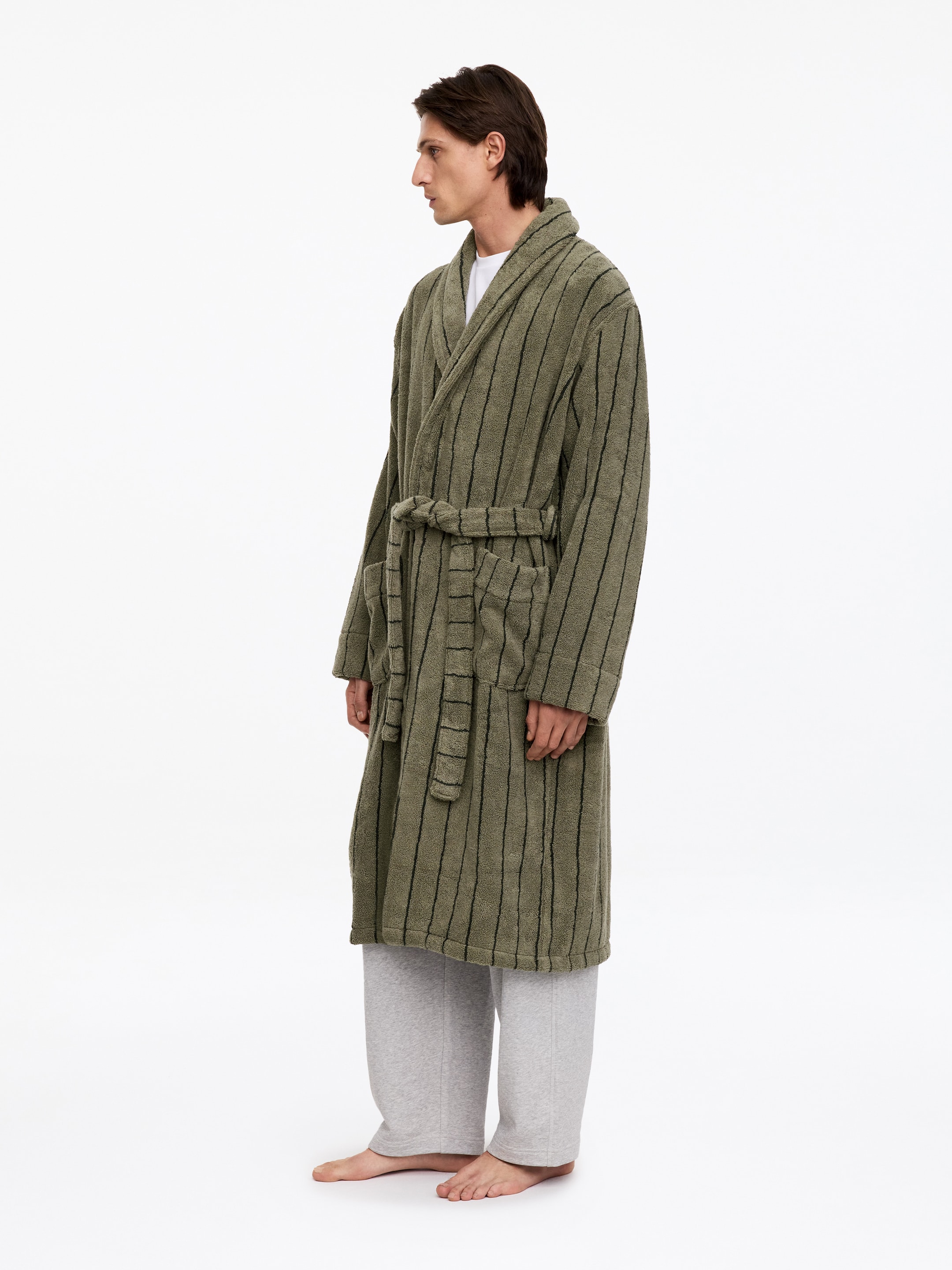Unisex-Bademantel aus Baumwollfrottee - Khaki - homeware - StillMedia/Lookbook - 7