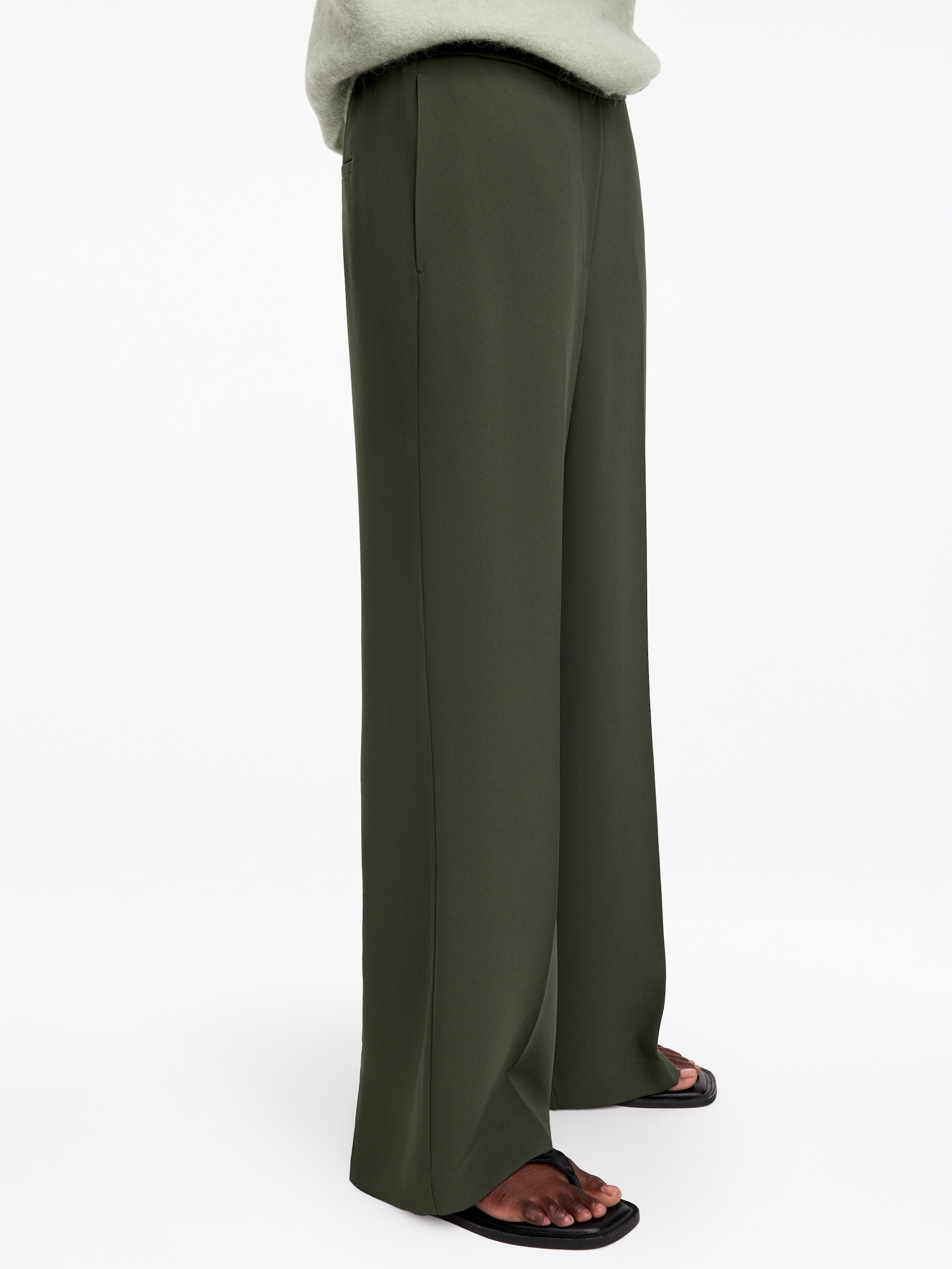 Pantaloni cropped - Verde kaki - Regular fit - women - StillMedia/Lookbook - 3