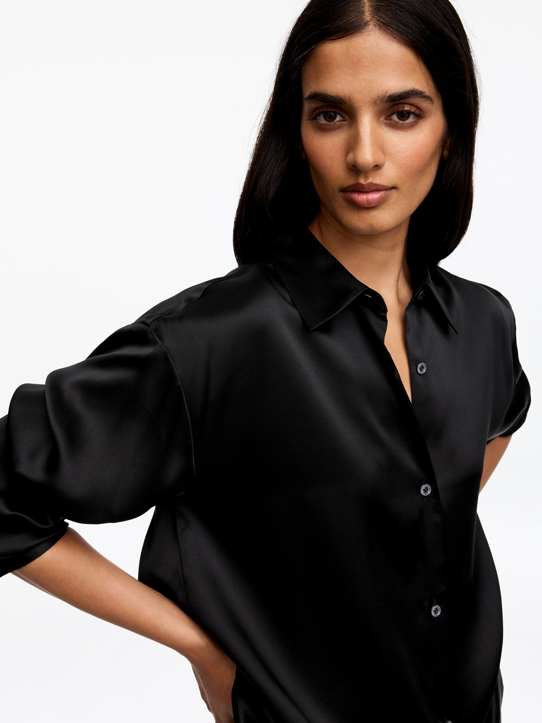 Hemd aus Seidensatin - Schwarz - Regular Fit - Damen - StillMedia/Lookbook - 4