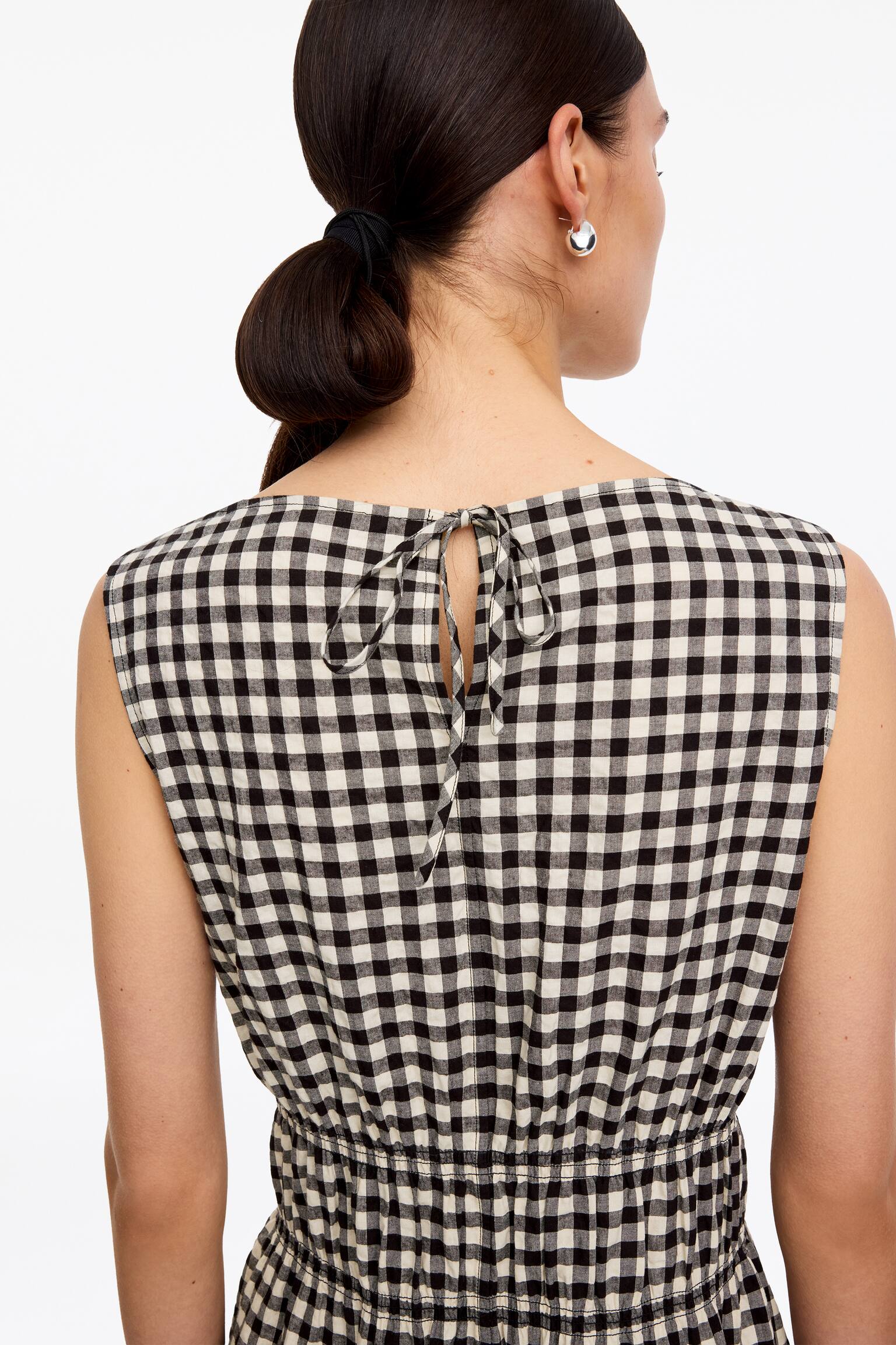 Kleid aus Seersucker-Weiß/Schwarz - 3