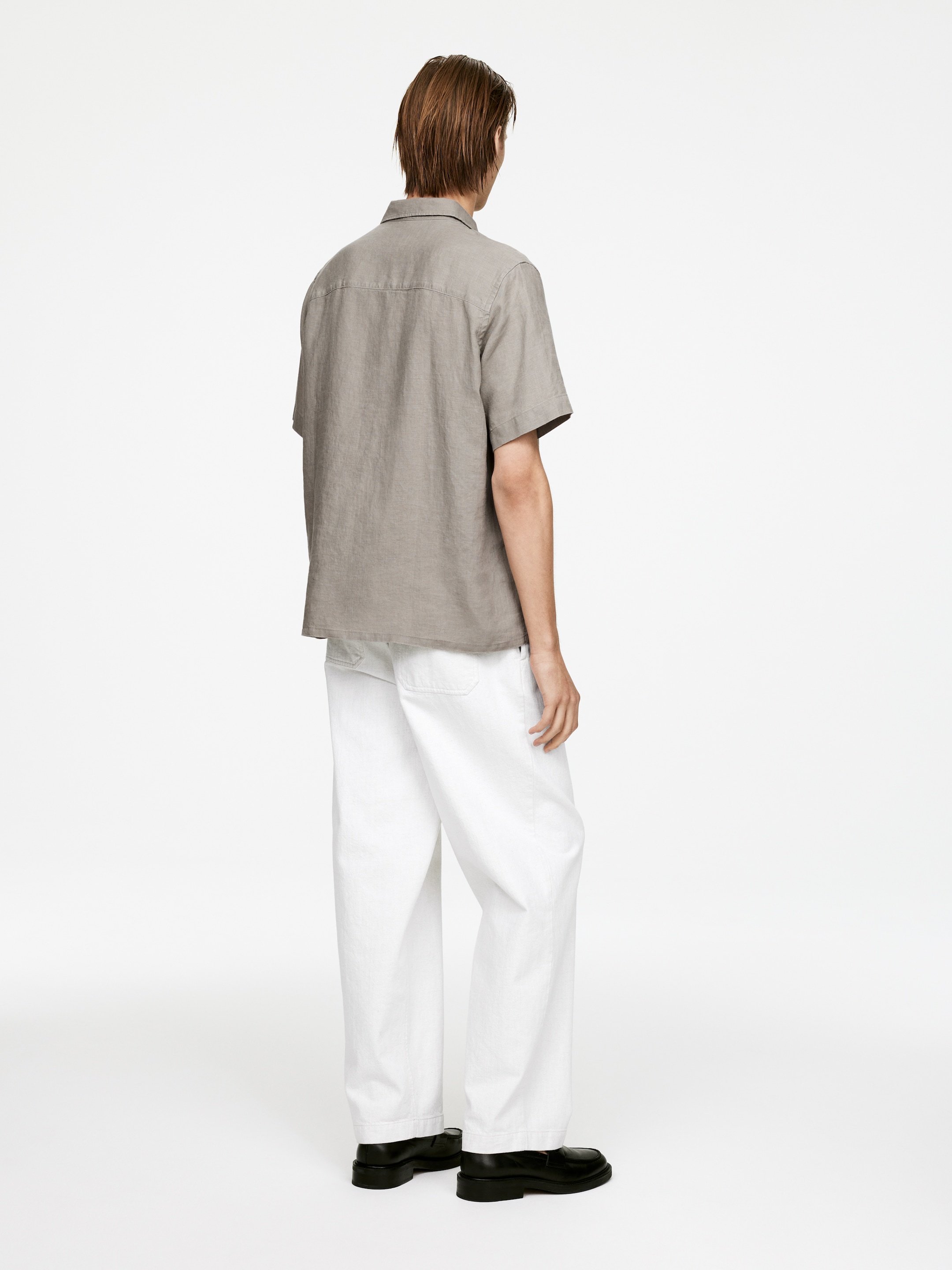 Visa större bild: Linneskjorta med lös passform - Grå - HERR | H&M SE 3