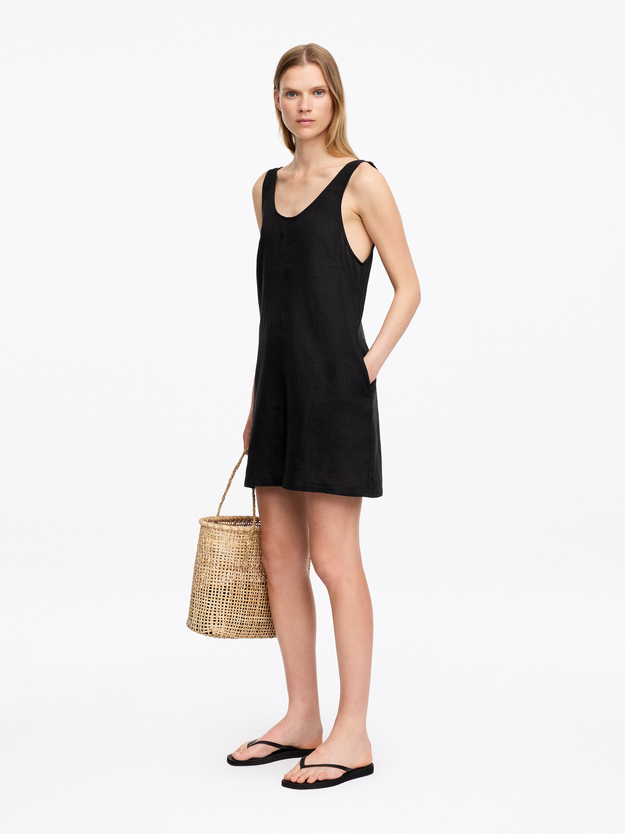 Mono corto de lino - Negro - Corte estándar - Women - StillMedia/Lookbook - 3
