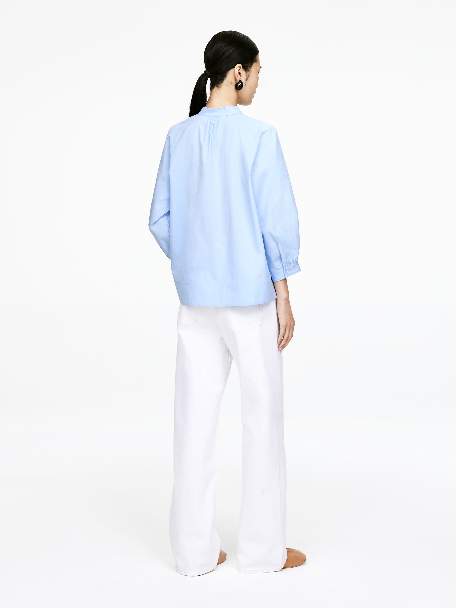 V-Neck Cotton Blouse - Light Blue - Regular fit - Women - StillMedia/Lookbook - 4