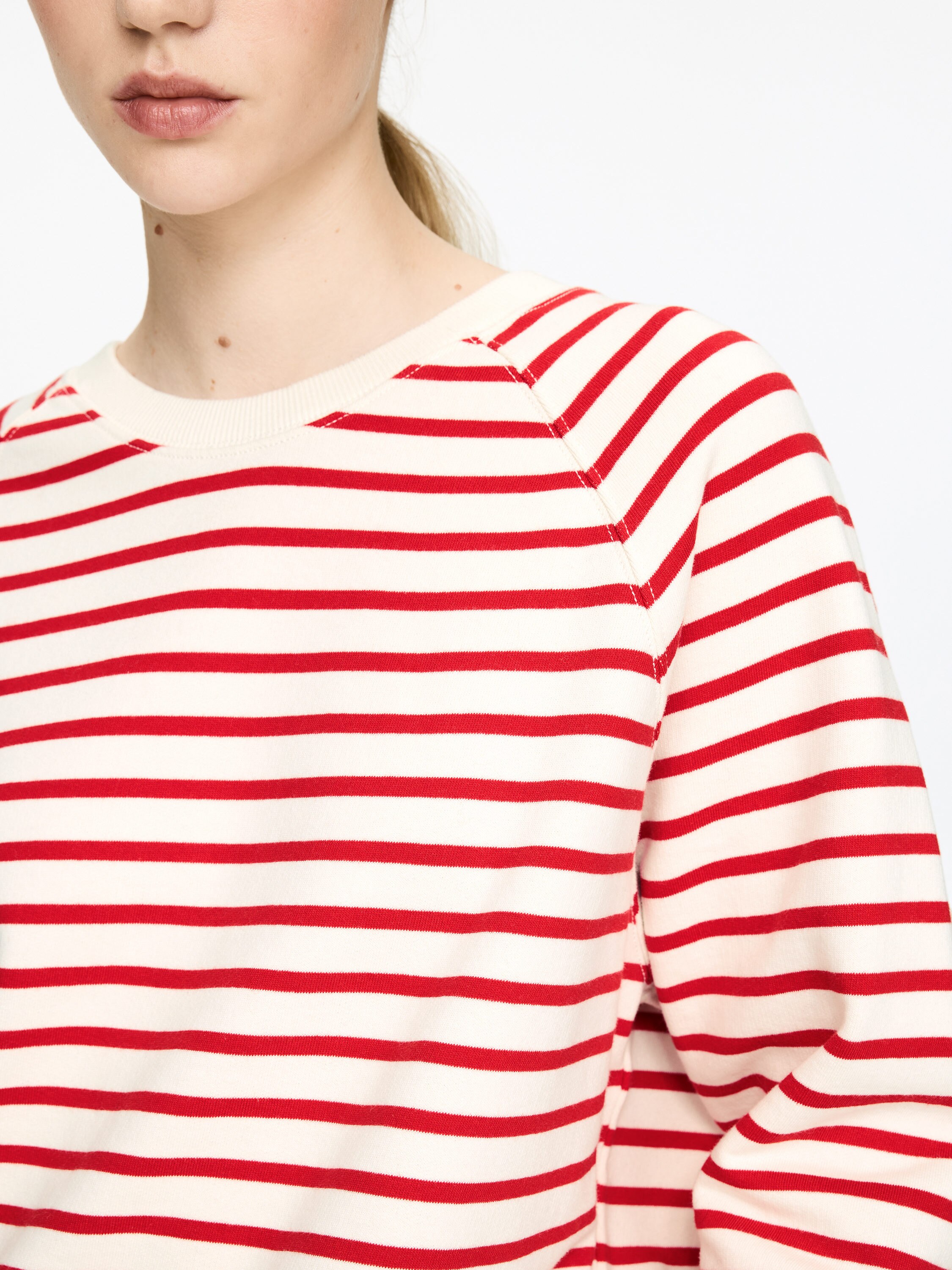 Sweat en éponge - Blanc/Rouge - Femme - StillMedia/Lookbook - 11