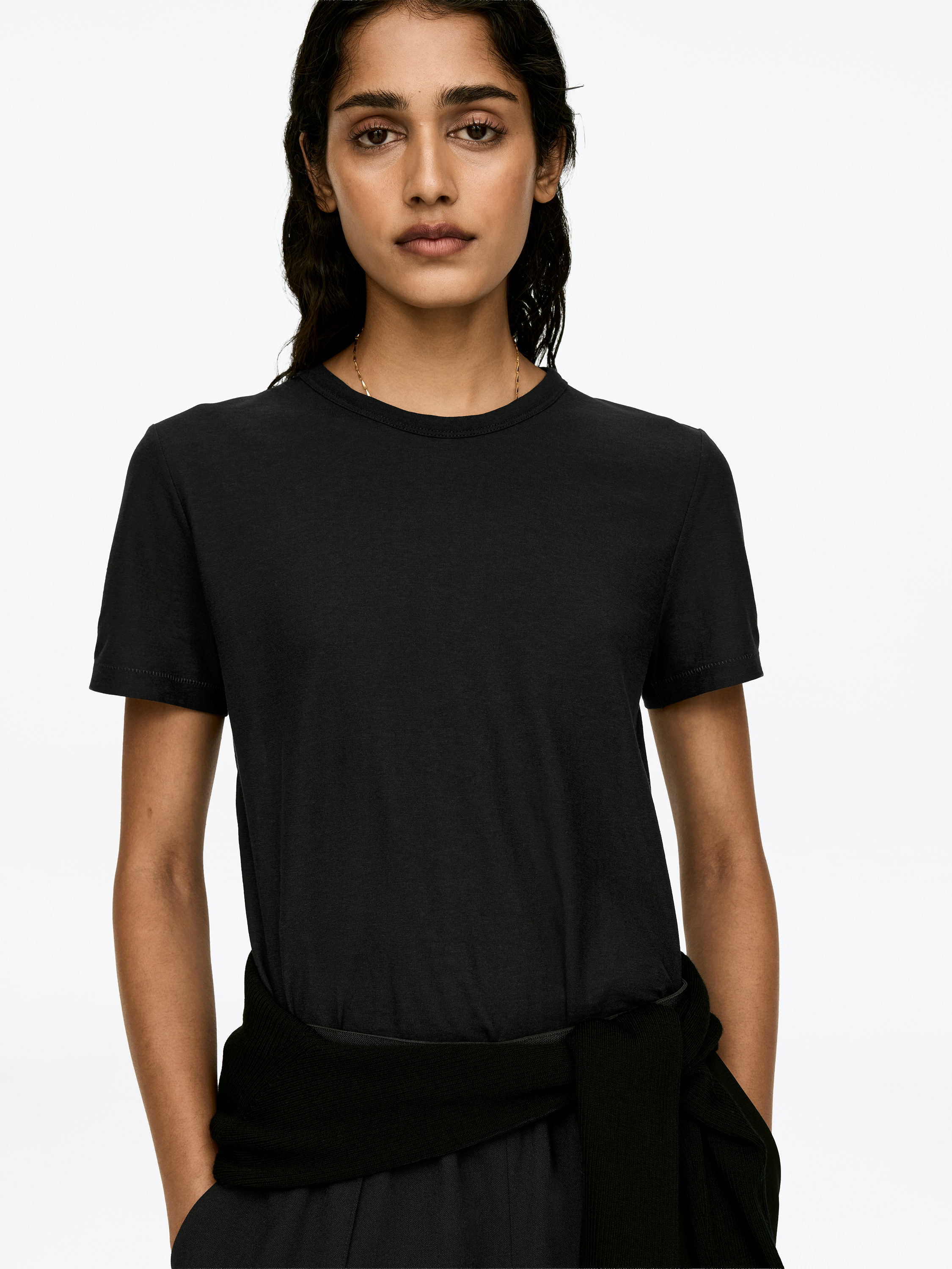 Ice Crêpe T-Shirt - Black - Regular fit - Women - StillMedia/Lookbook - 17