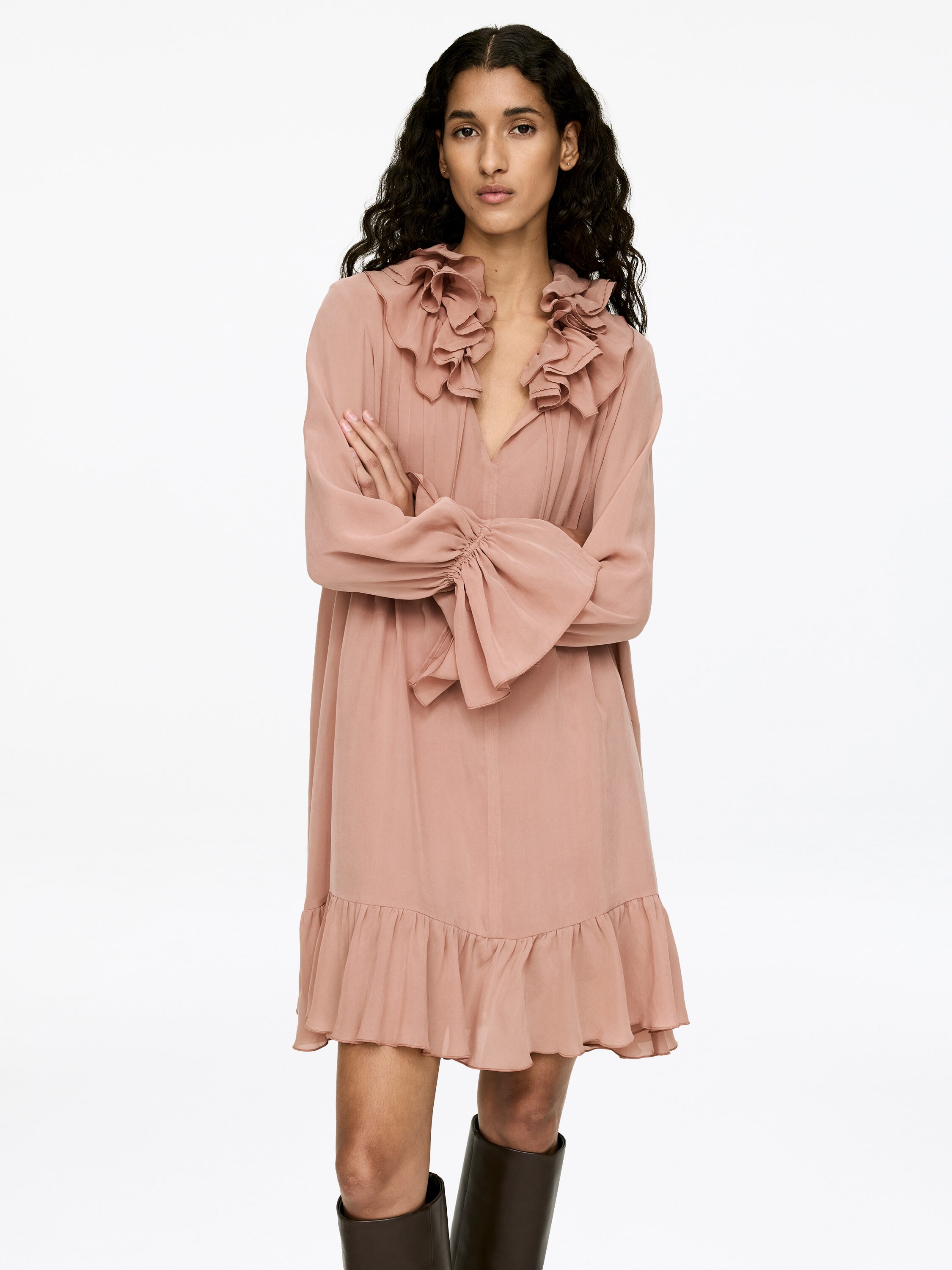 Frill Dress - Dusty Pink - Regular fit - Women - StillMedia/Lookbook - 4