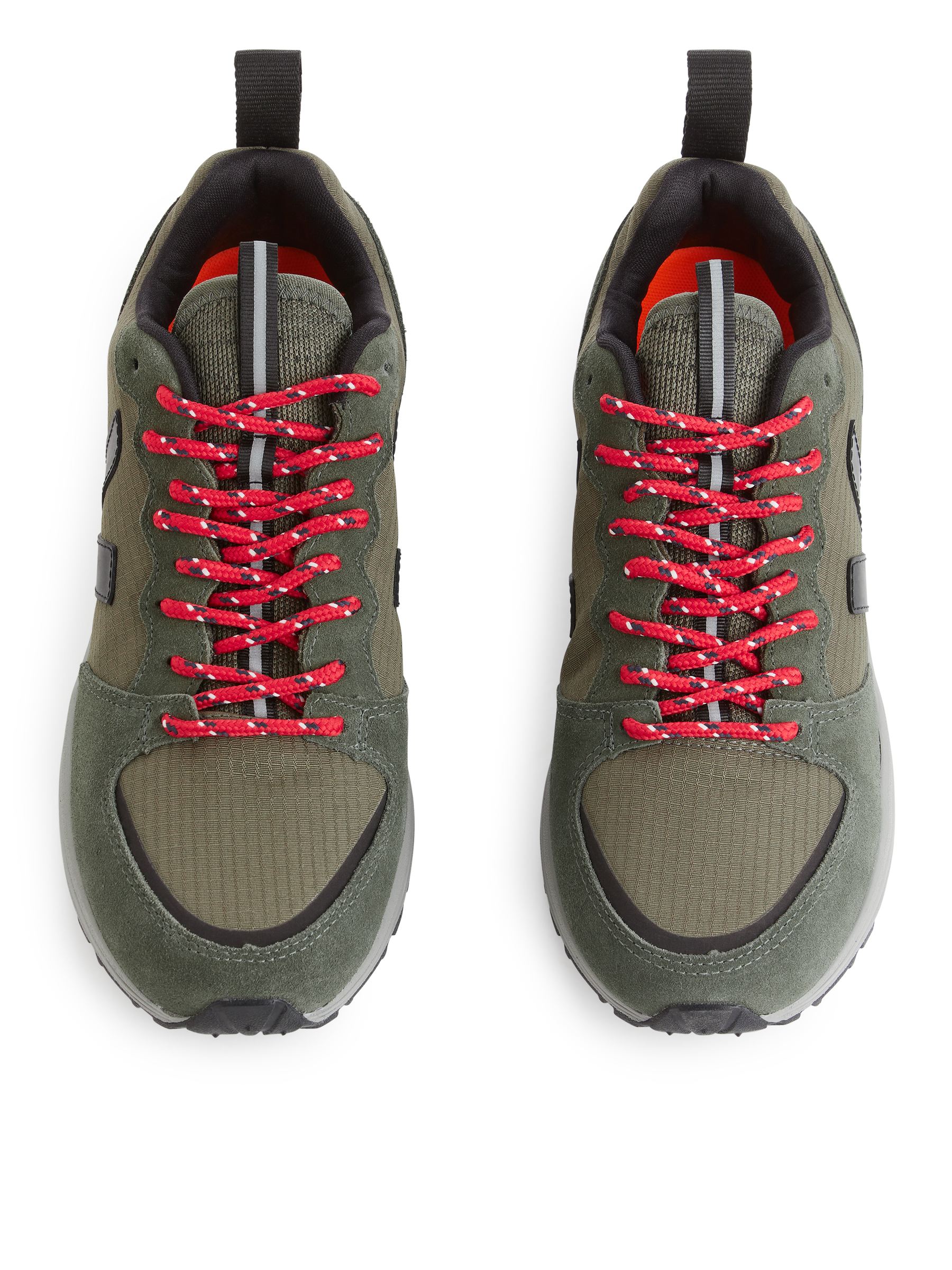 VEJA Venturi Trainers - Khaki Green - men - StillMedia/DescriptiveStillLife - 2