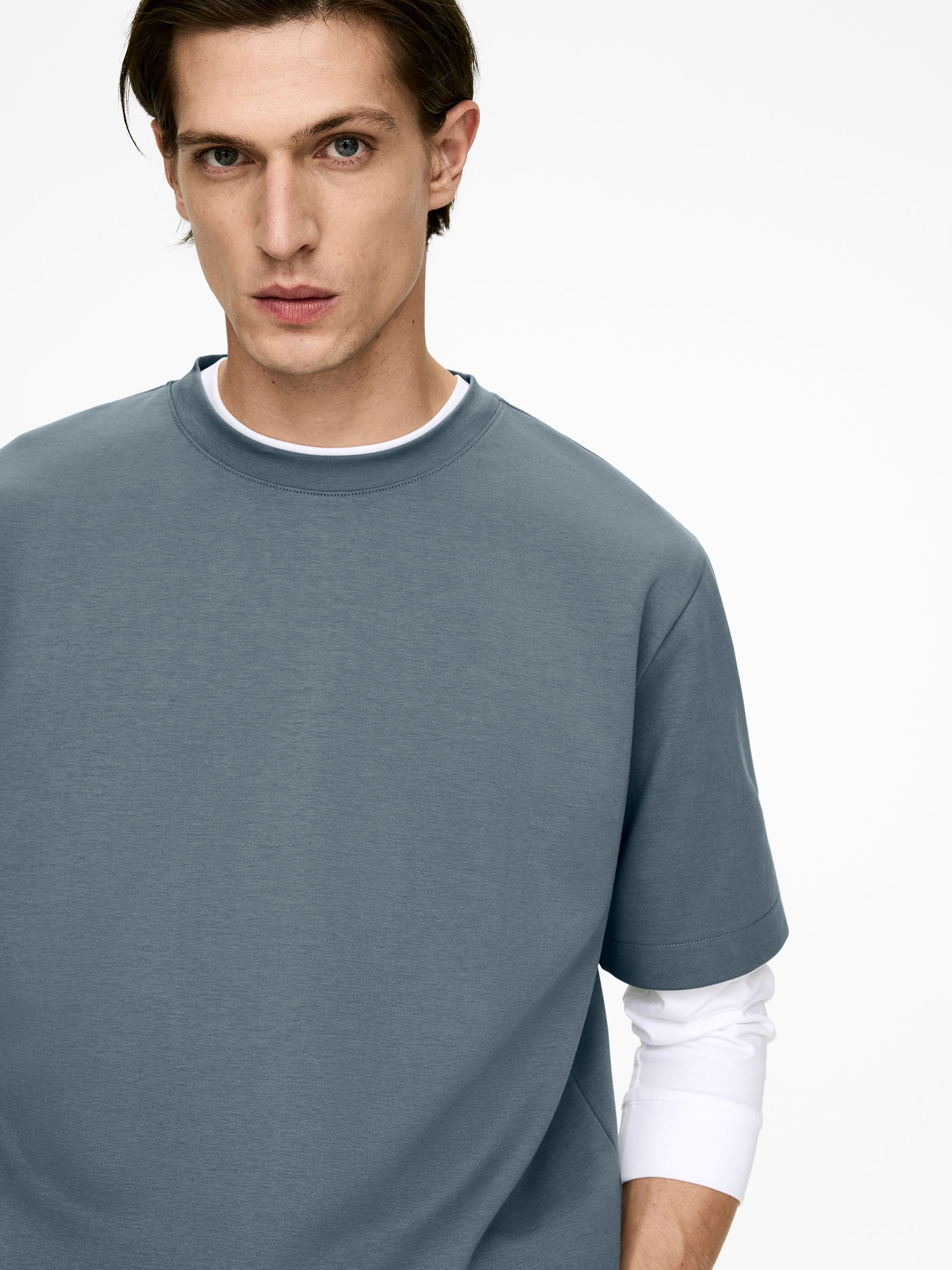 Interlock T-Shirt - Taubenblau - Loose Fit - Men - StillMedia/Lookbook - 3