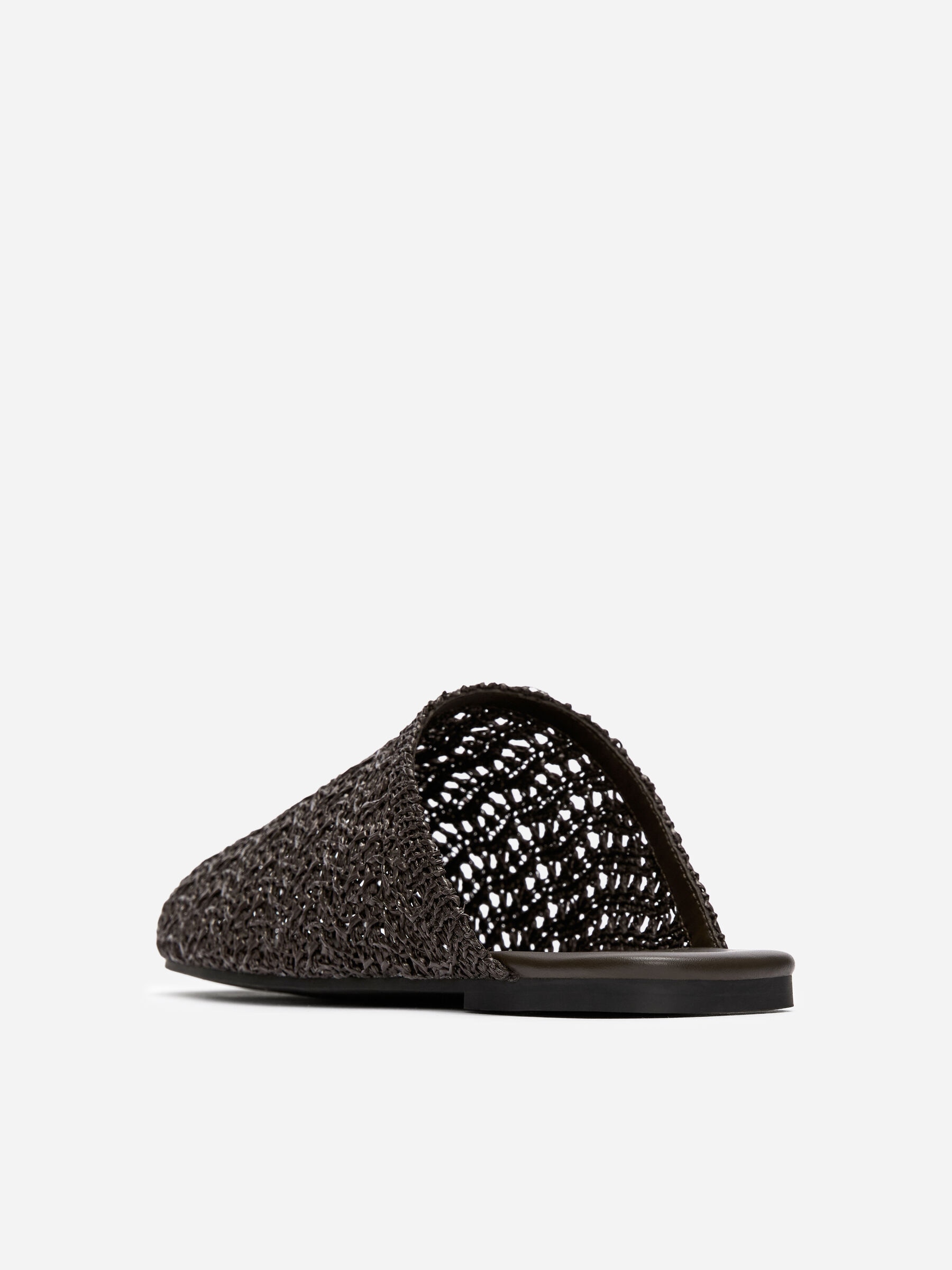 Crocheted Slippers - Brown - Women - StillMedia/DescriptiveStillLife - 5