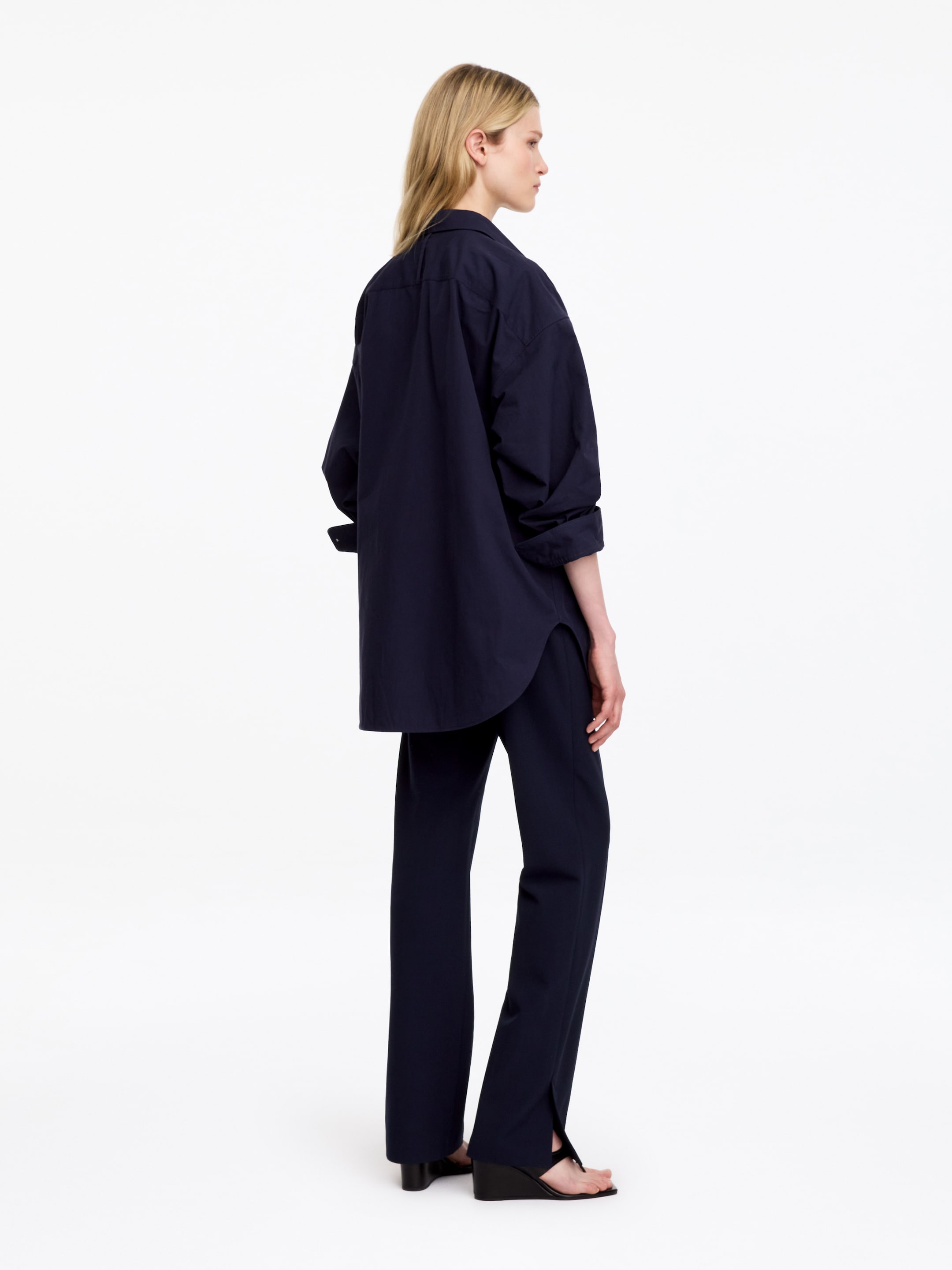 Schmale, elegante Hose - Dunkelblau - Slim Fit - women - StillMedia/Lookbook - 2