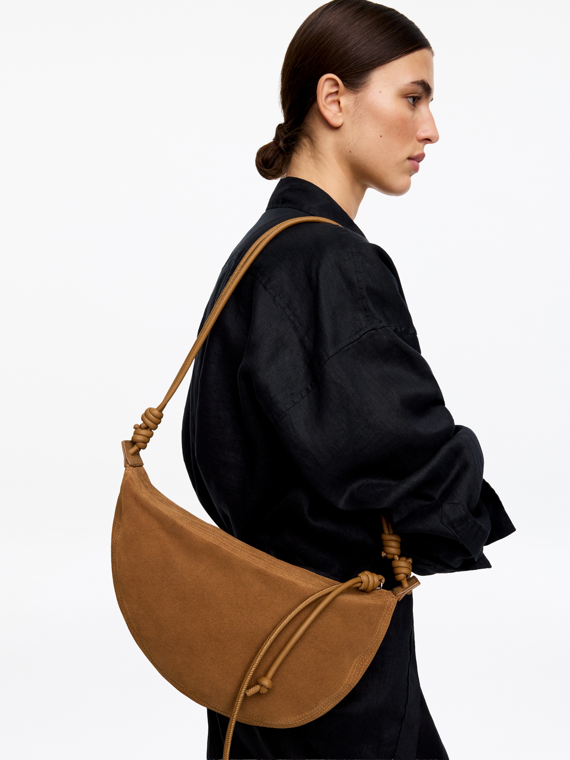 Bolso de ante con forma de media luna - Marrón - Women - StillMedia/Lookbook - 5